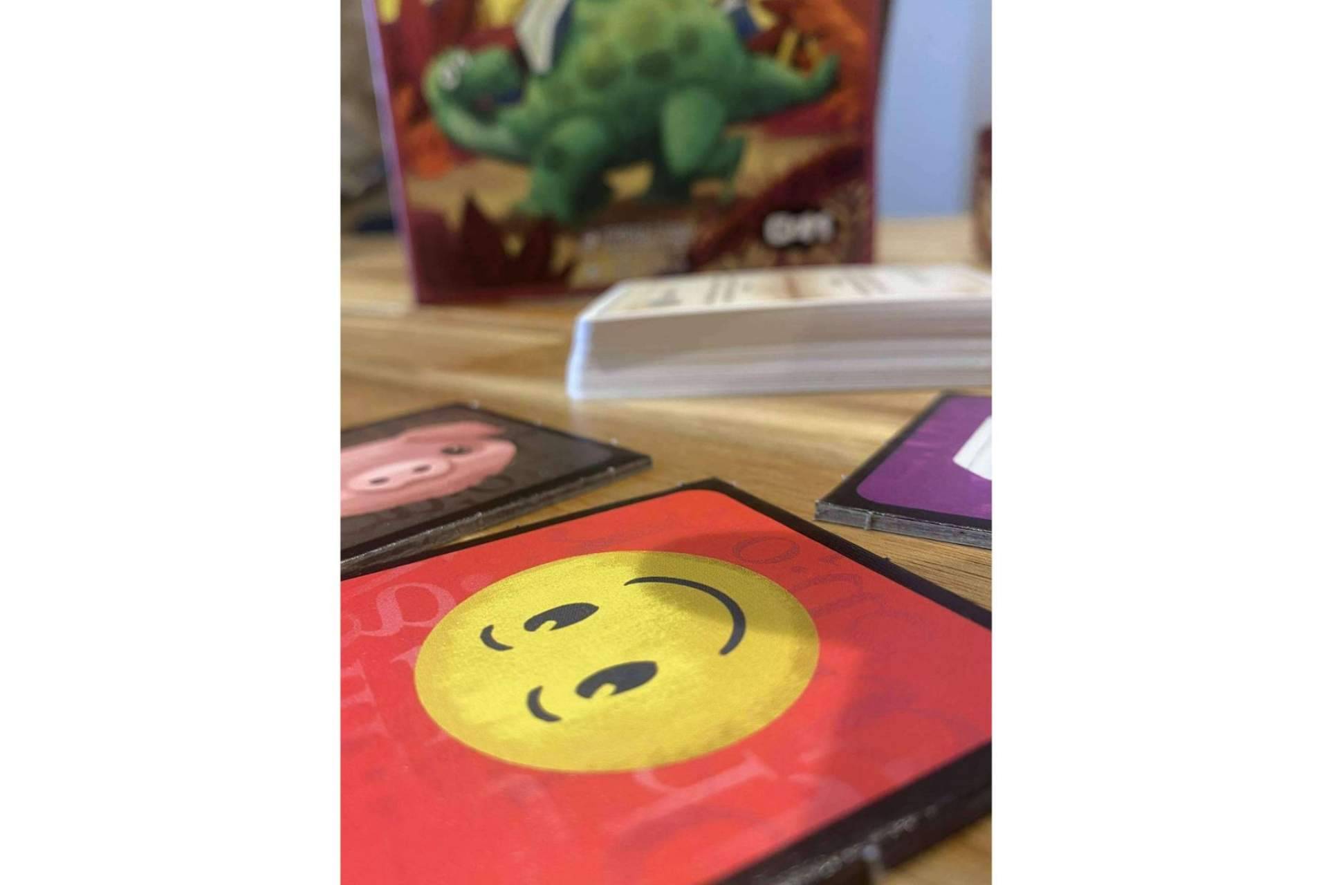 Djuegos.es cuenta con un amplio catálogo de juegos de mesa para niños