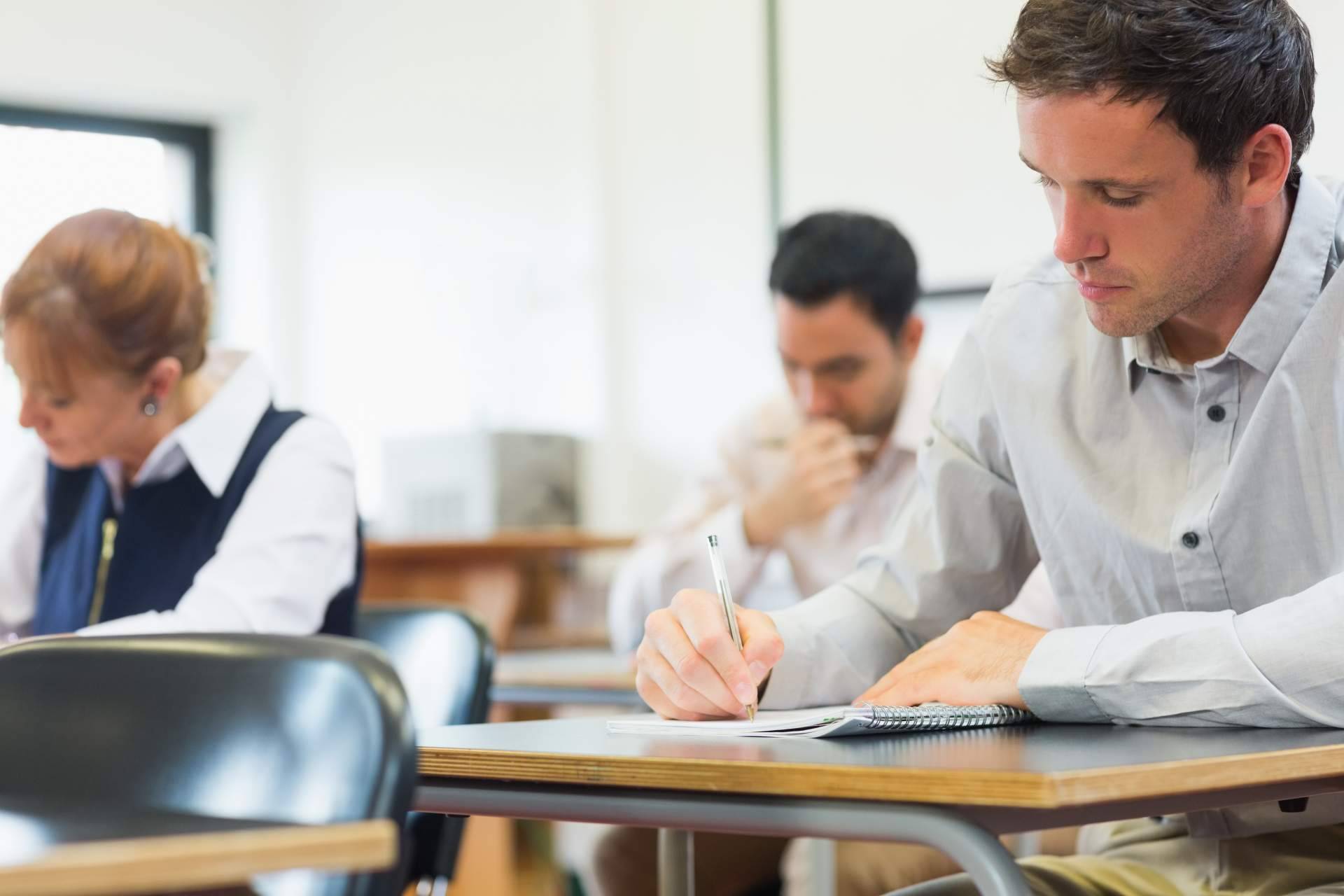 Cursos flash para convertirse en técnico o agente de Hacienda