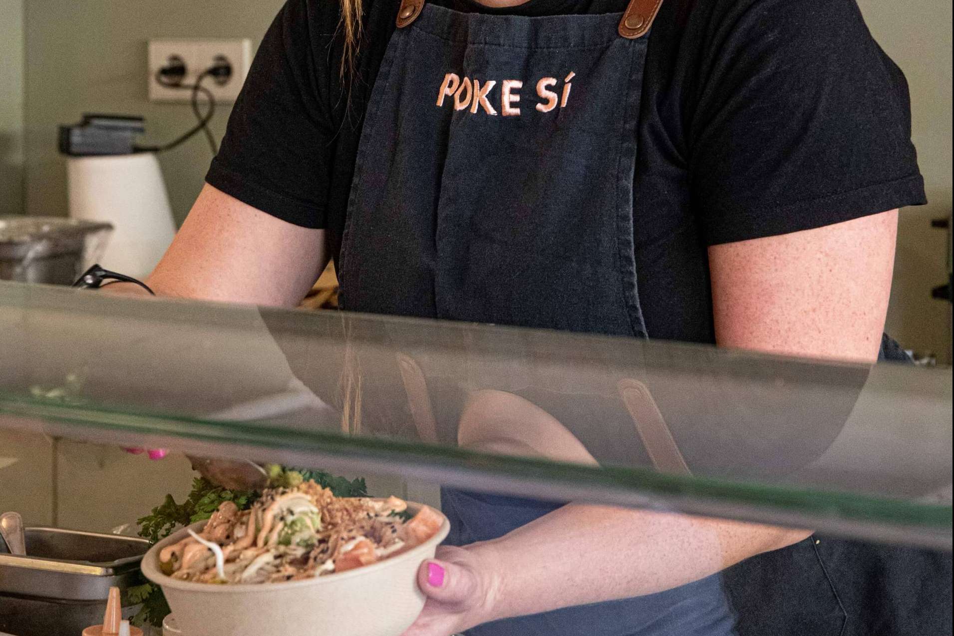 Poke Sí expande sus horizontes y abre su primer restaurante en Badalona