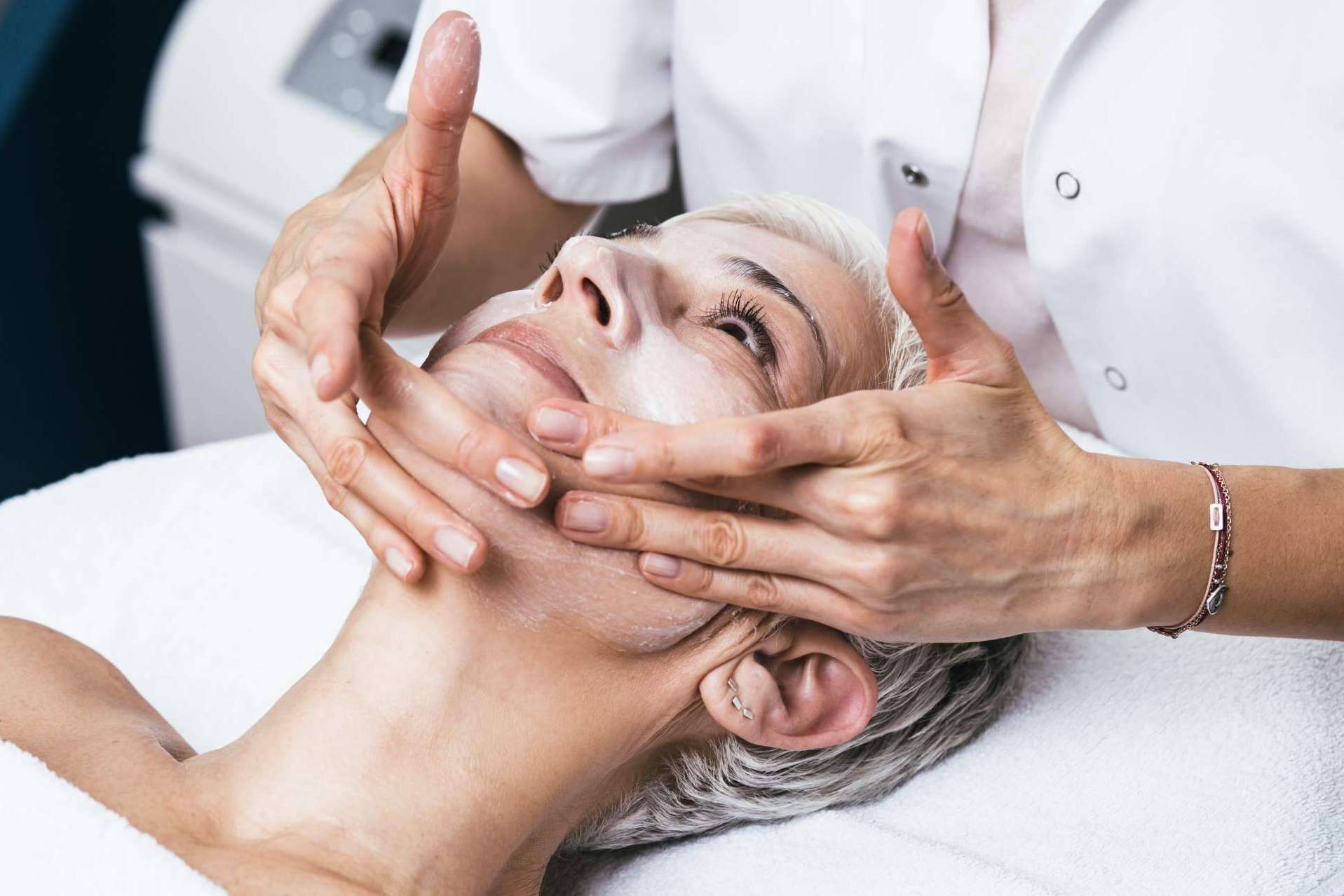 Tratamiento de peeling en verano con Clínica Femme