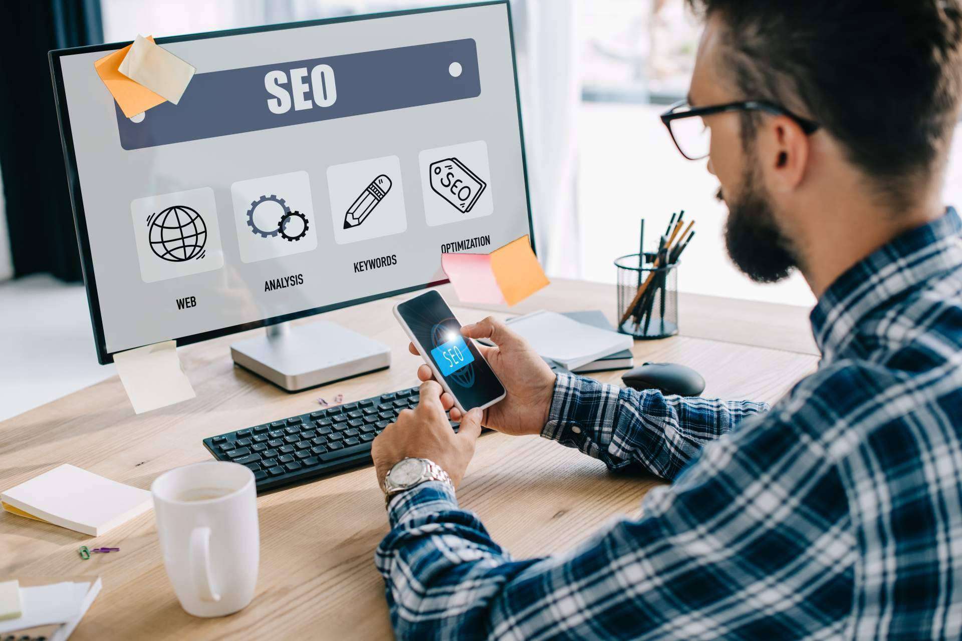 ¿De qué manera desarrollar una estrategia de posicionamiento SEO?