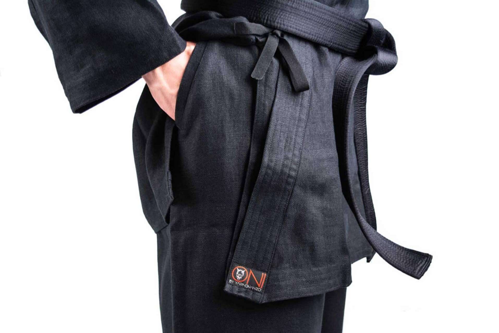 Katanamart presenta su selección de uniformes de artes marciales