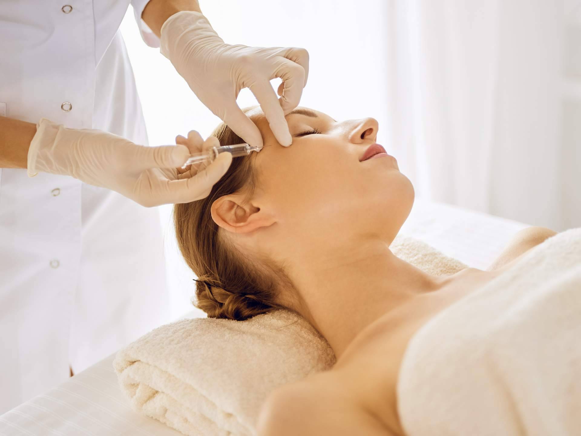 Las principales diferencias entre la medicina estética y la cirugía estética, por el Doctor Luigi Grossi