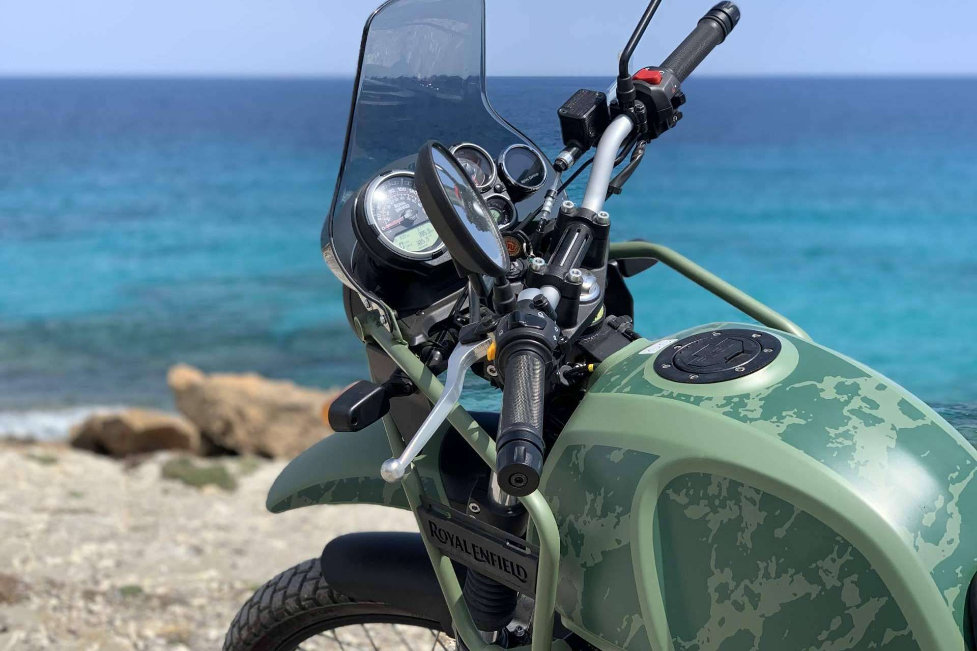Una innovadora forma de visitar las playas de Mallorca, motos de aventura
