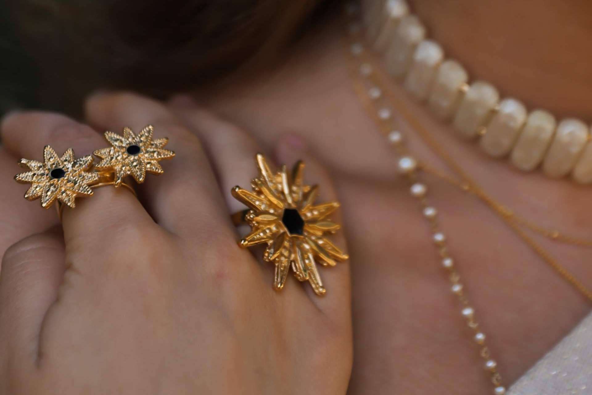 Un variado catálogo de anillos que destaca por su distinción, elegancia y por no necesitar talla, en Trepillé