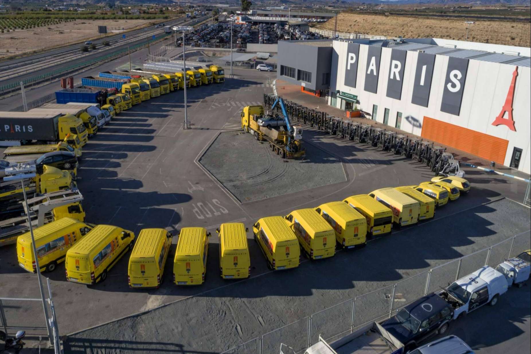 La venta de recambios de segunda mano para coches, por Desguace París