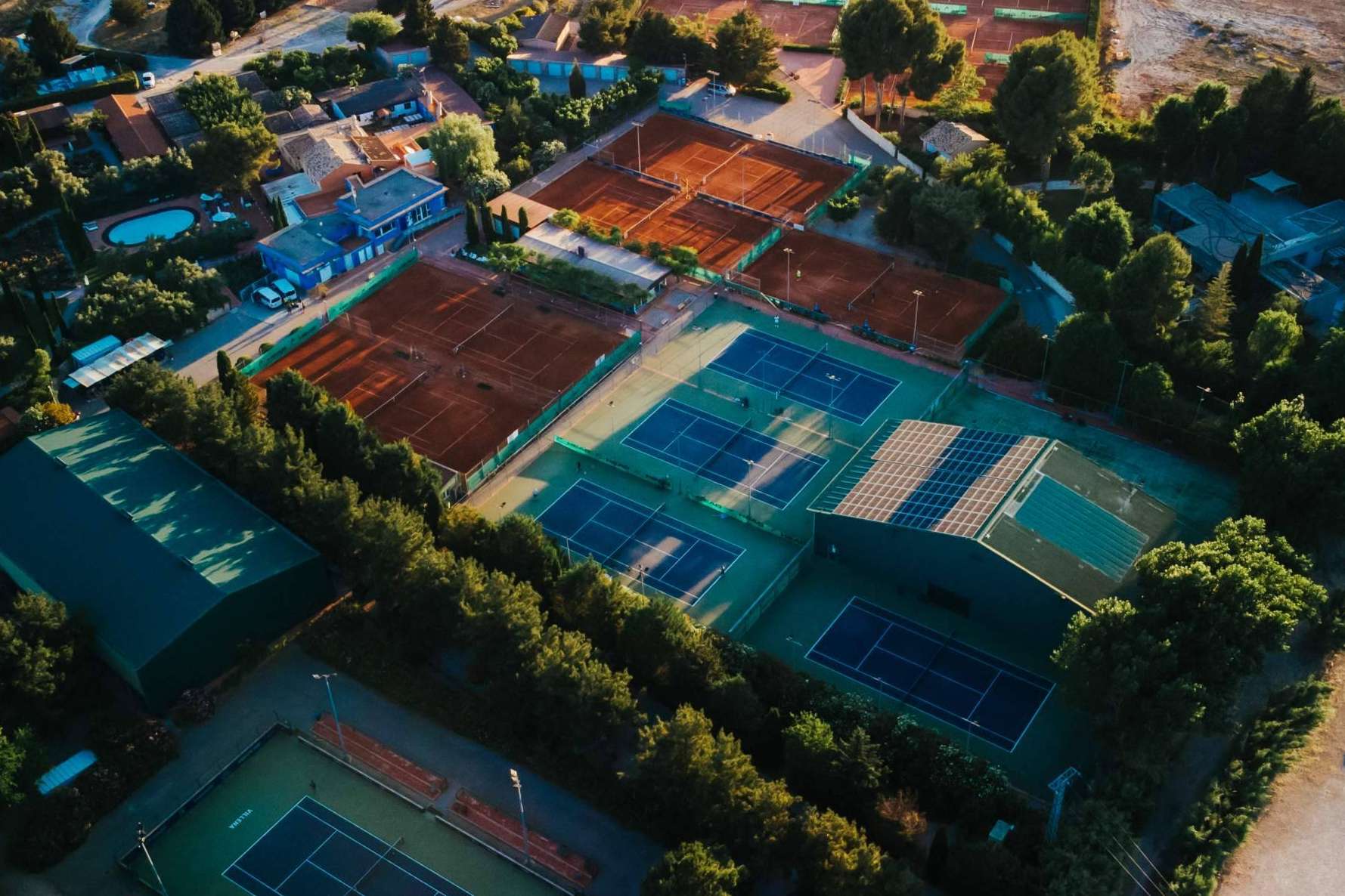 Entrenar a nivel profesional en JC Ferrero Equelite Sport Academy, una de las mejores academias