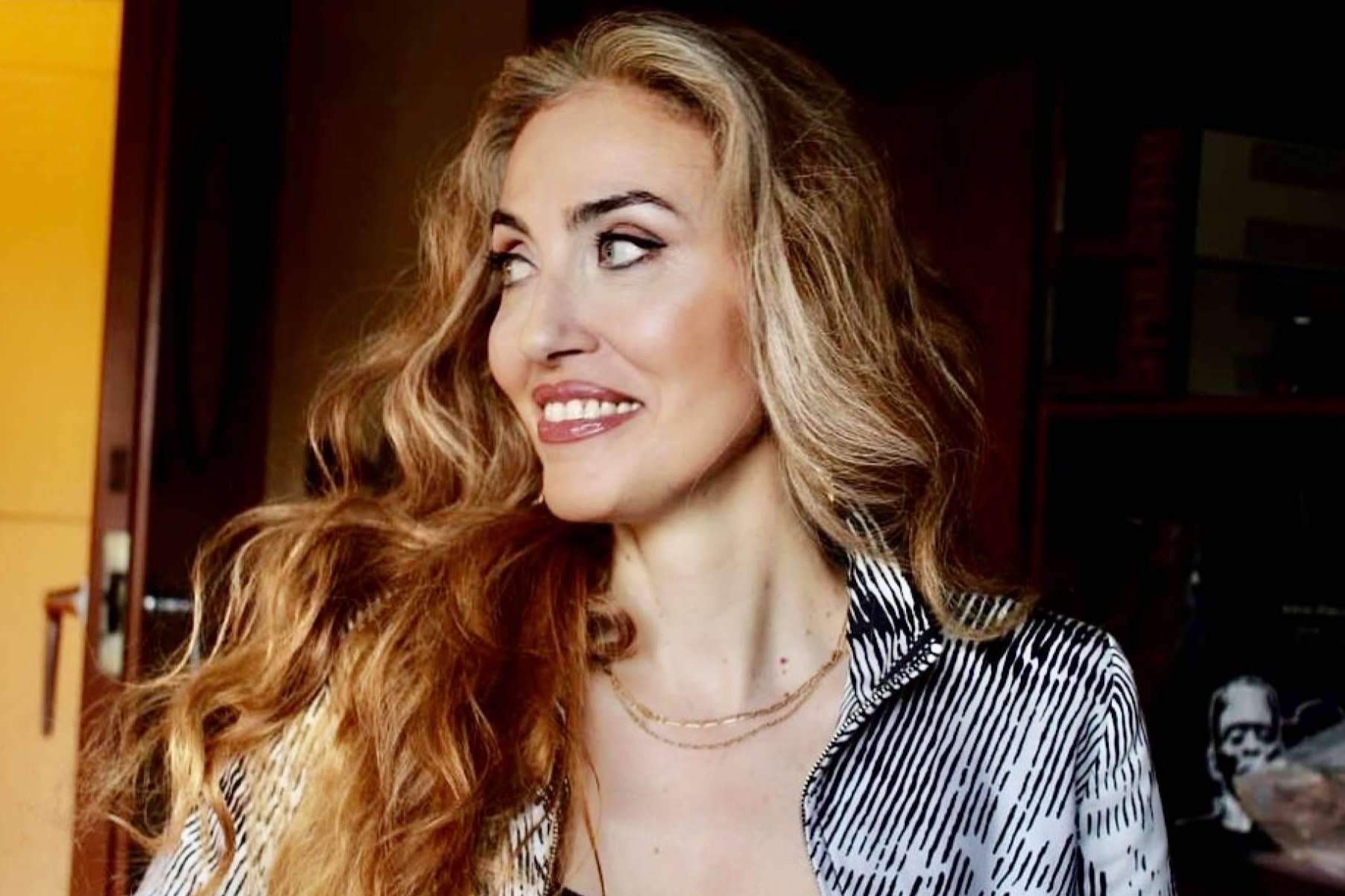 La presentadora del programa de cobertura nacional DEMODA, Miriam Victoria, ficha por Radio 4 de RNE las mañanas de los jueves