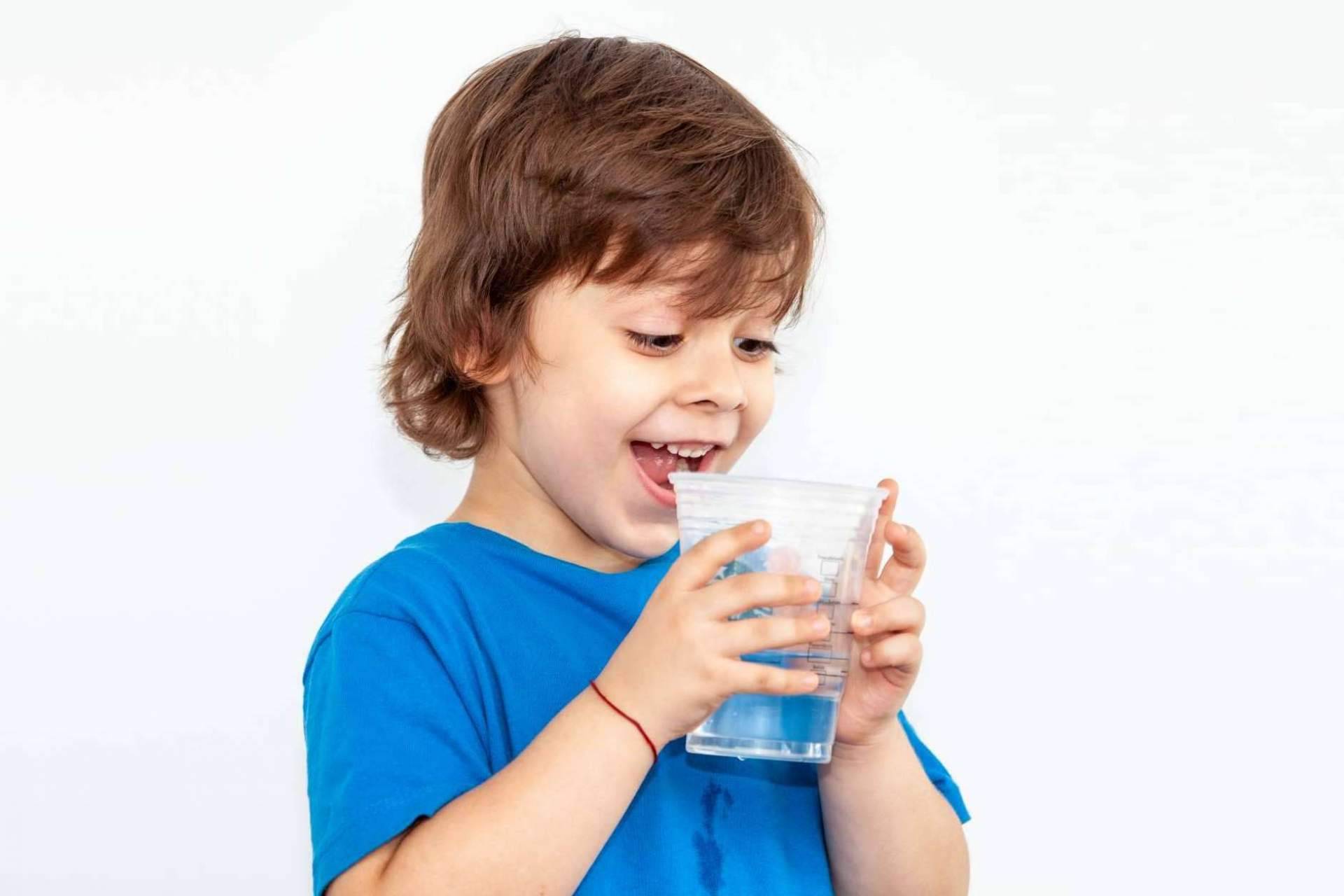 Las fuentes de agua para el hogar de Acquajet ayudan a una mejor hidratación infantil