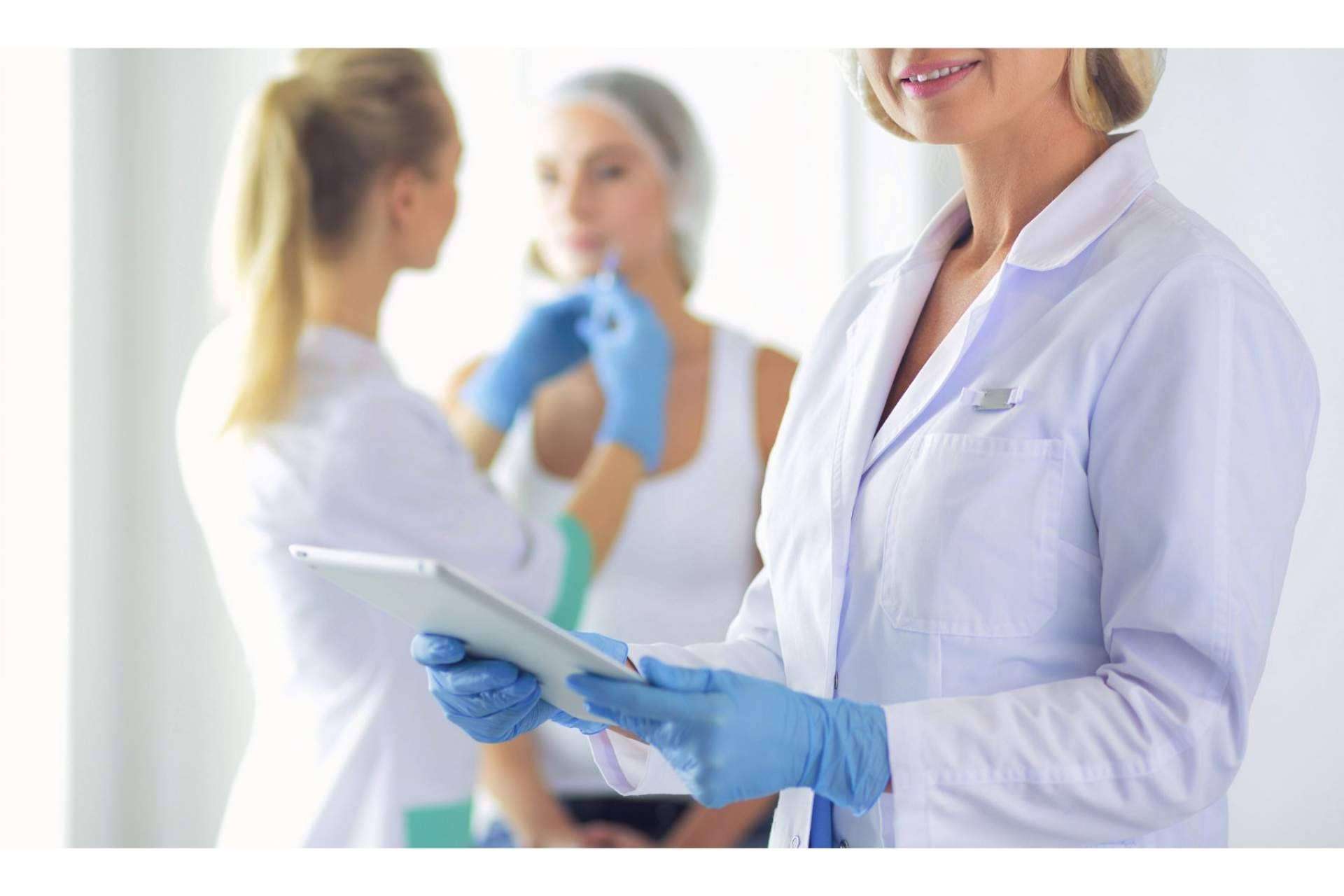 Rejuvenecer el rostro sin cirugía de la mano de Clínica Femme