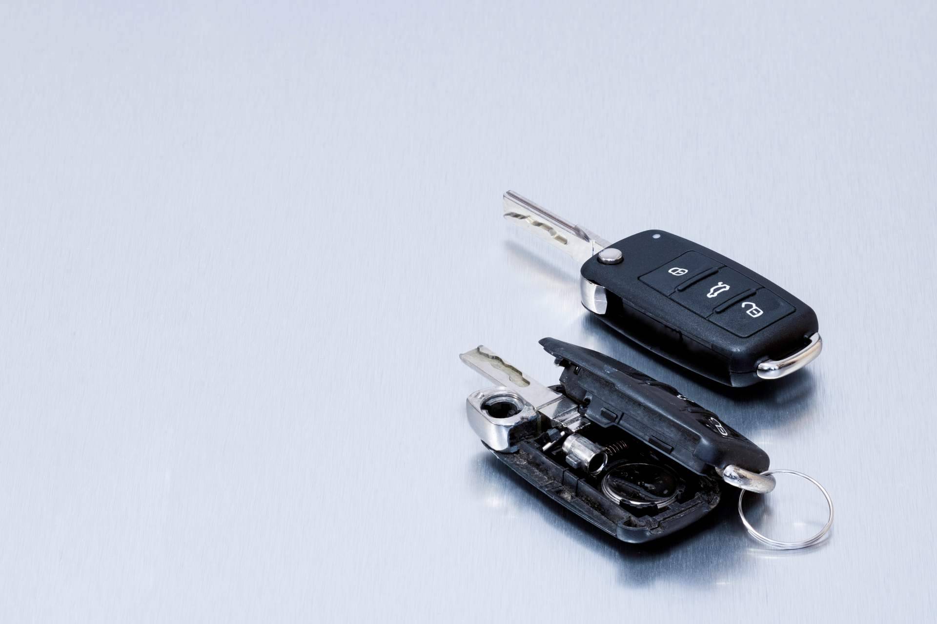 Reparaciones y copias de las llaves del coche, en el taller de EGINER