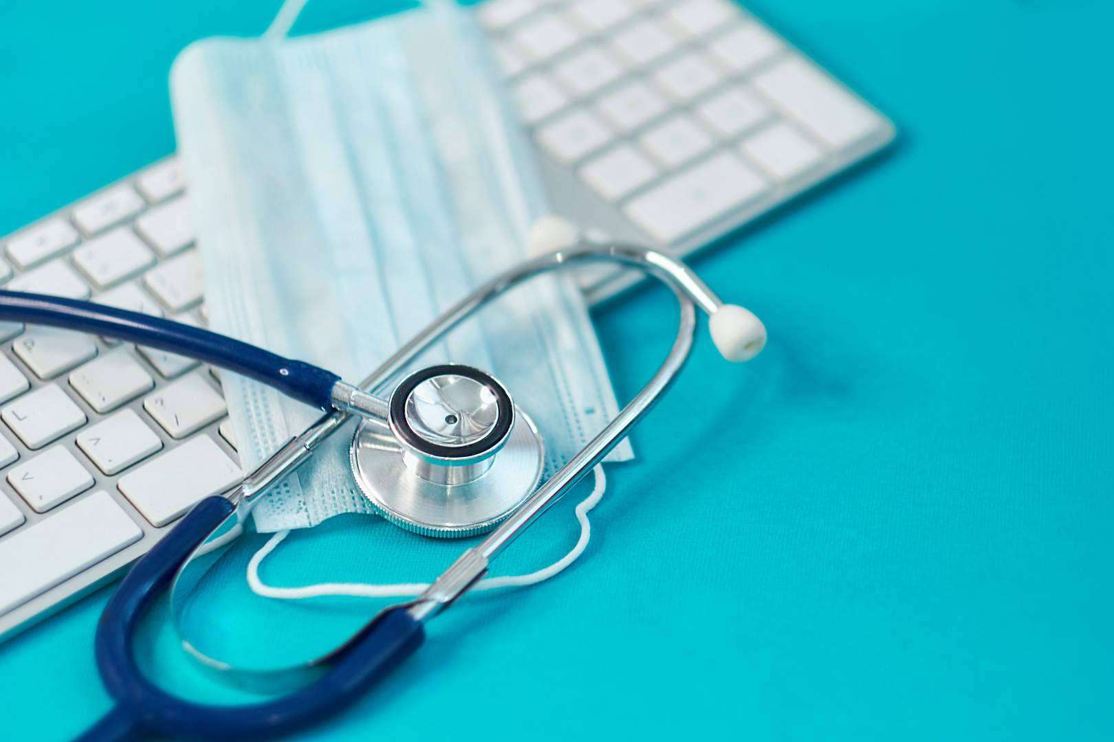 Los profesionales sanitarios encuentran en Enfermería Evidente una de las academias de formación acreditada más reconocidas