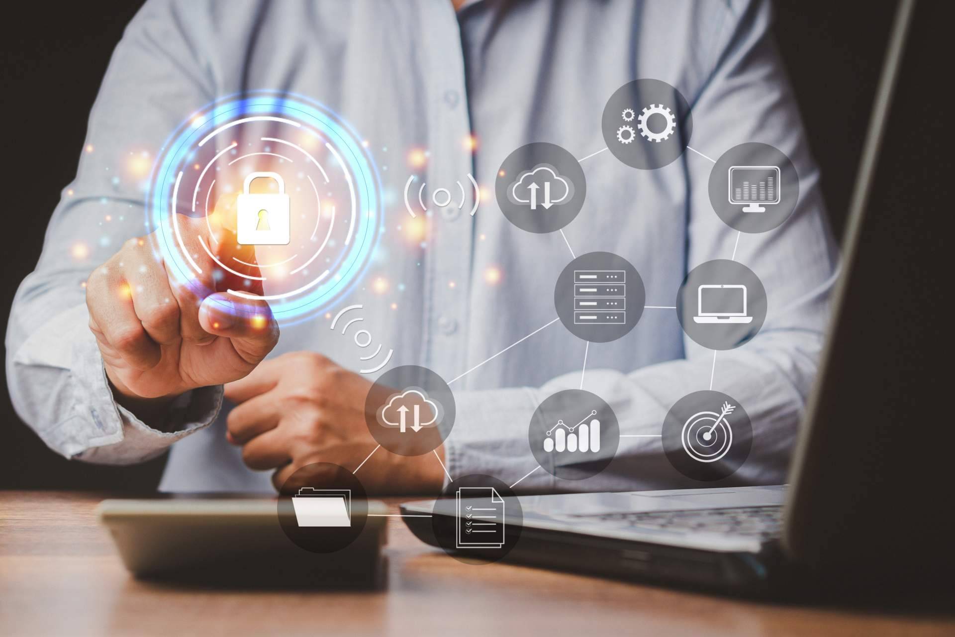 Ayuda Universitaria presenta el modo incógnito de Facebook para proteger la seguridad digital