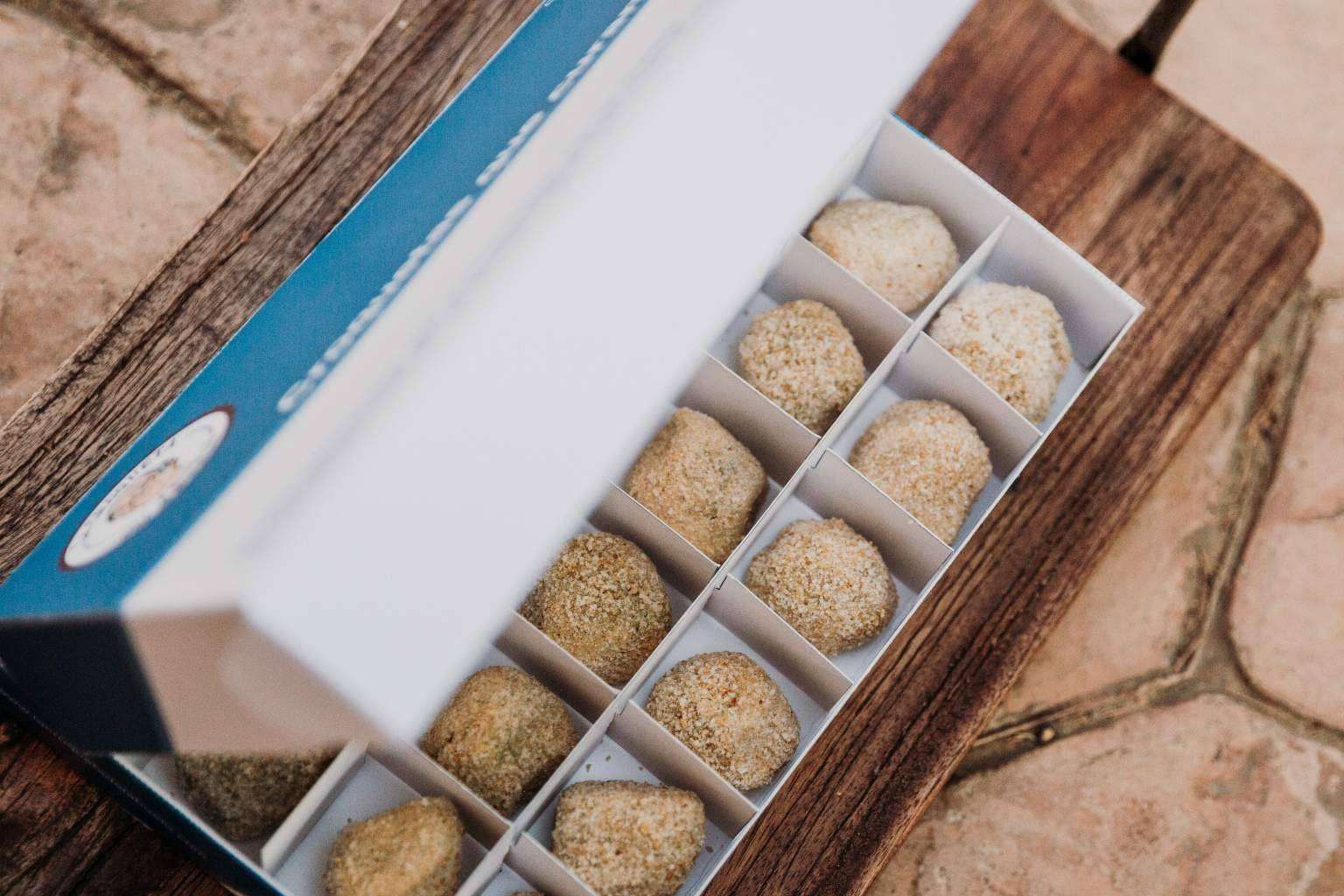 La Croqueta del Abuelo ofrece croquetas gourmet a domicilio listas para freír