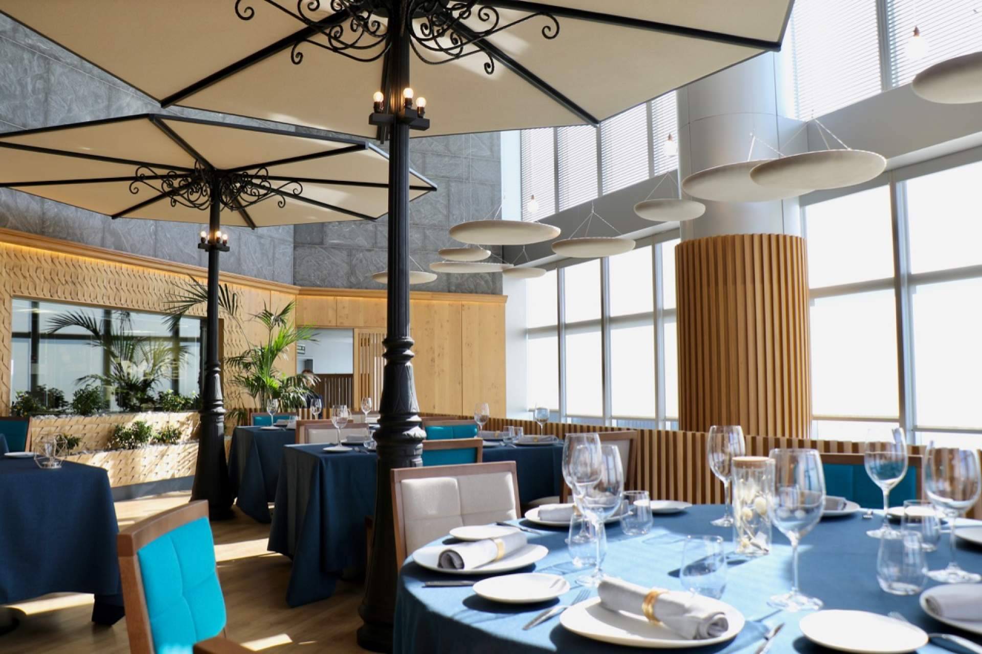 ÉLKAR es un restaurante situado a mucha altura de España que cumple un año