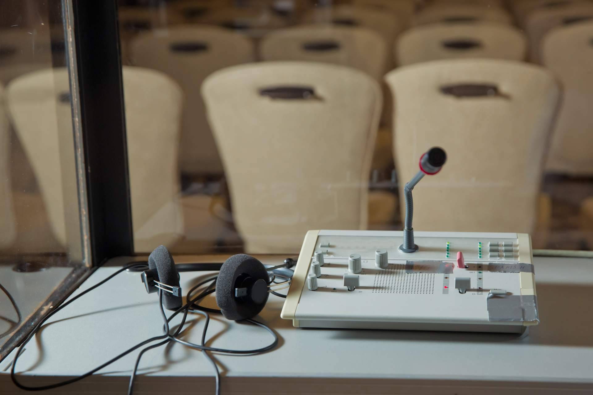 Euterpe Translations cuenta con un equipo de expertos en interpretación simultánea en Valencia