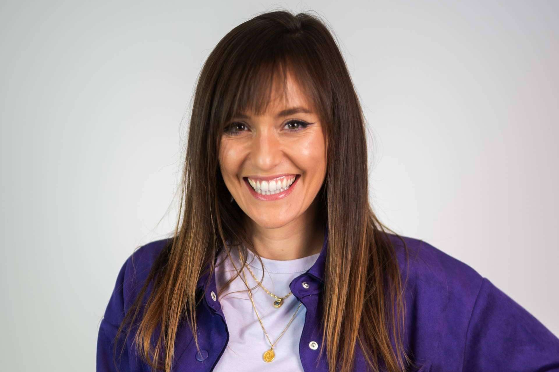 La fundadora y CEO de Calíope, Roenlared, concede una entrevista