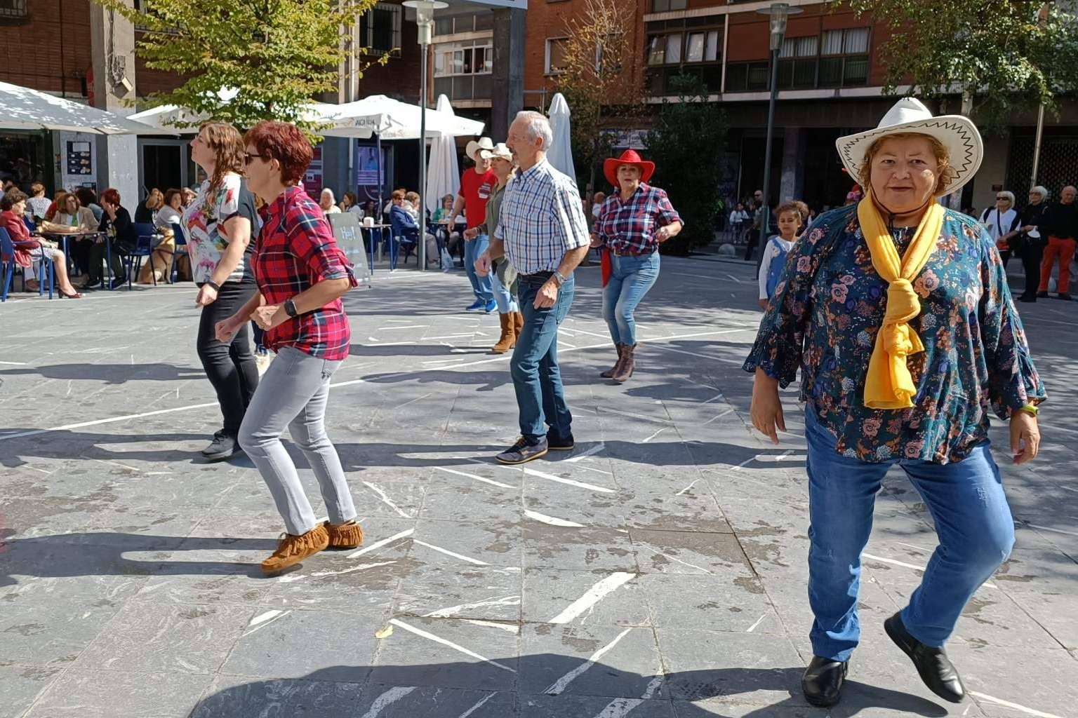 Asociación de Bailes de Salón Dance GM es un centro avalado que imparte los grados de evolución deportiva Line Dance