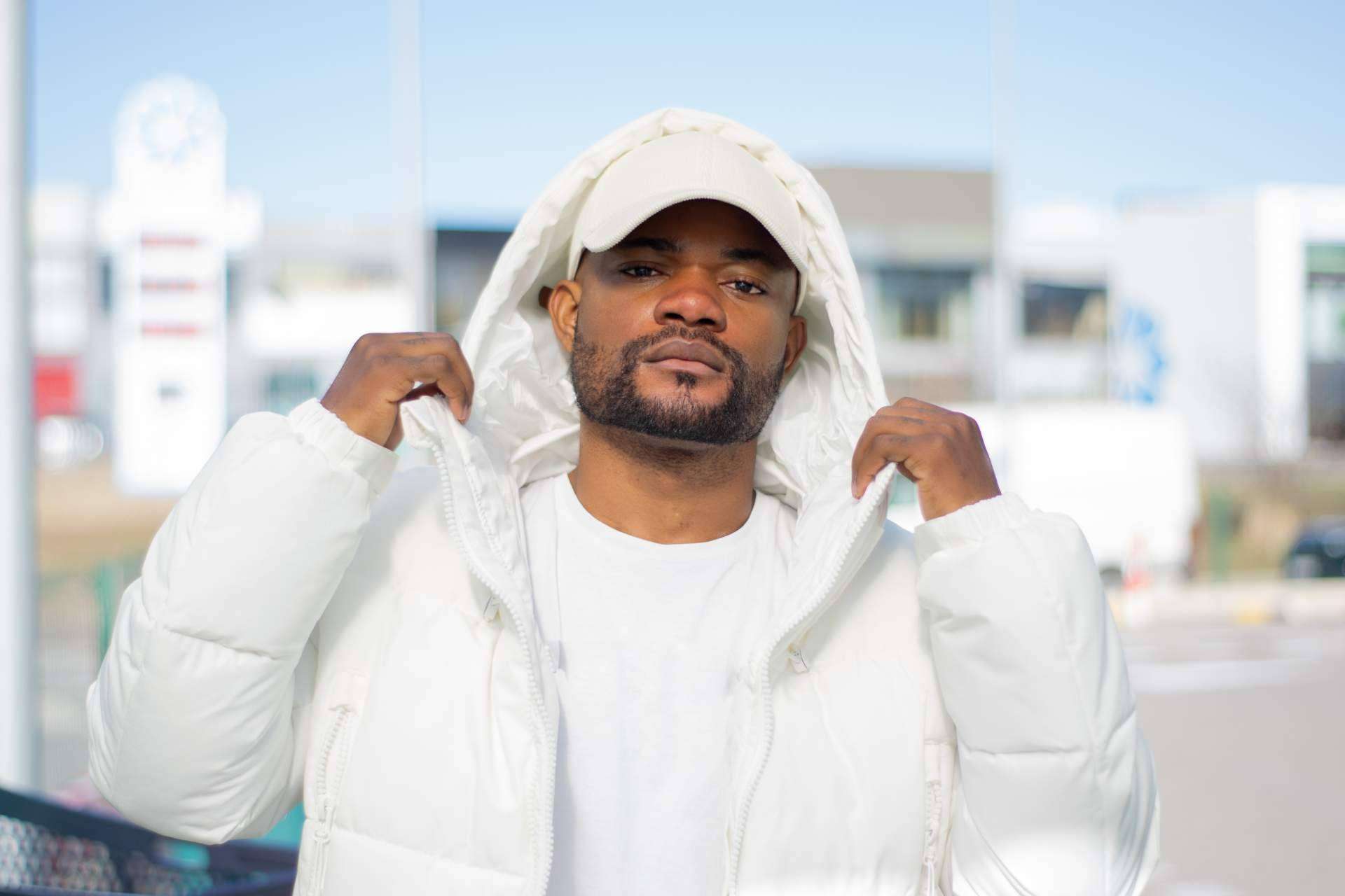 Ayomo vuelve a la música con su nuevo lanzamiento, Afrotrap