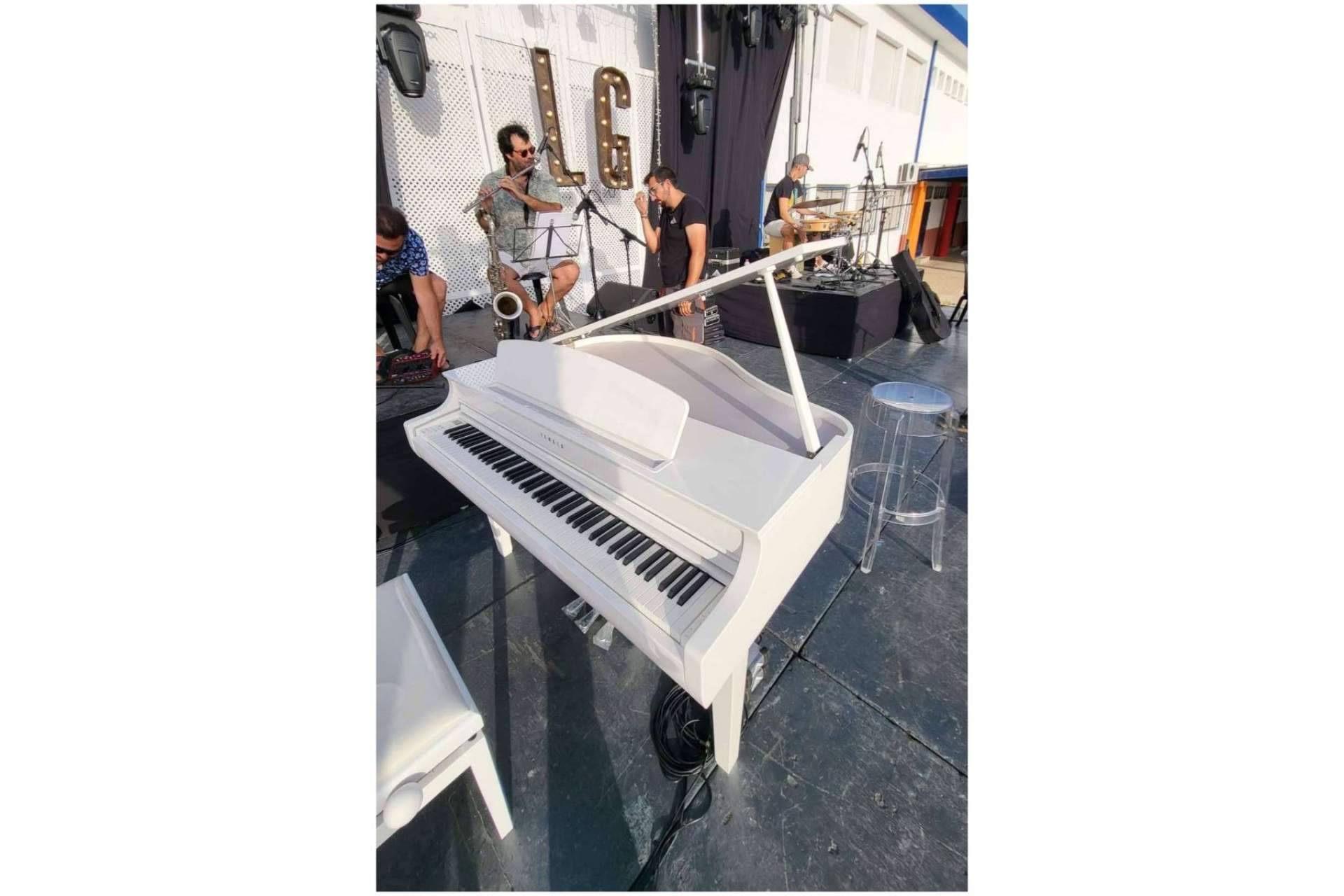 Playlist del pianista Carlos López Arregui de música piano en Piano Para Eventos