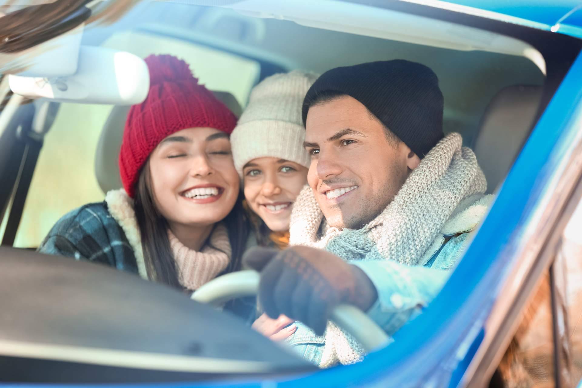 Viajar tranquilo en Navidad con uno de los mejores seguros de coche de Línea Directa