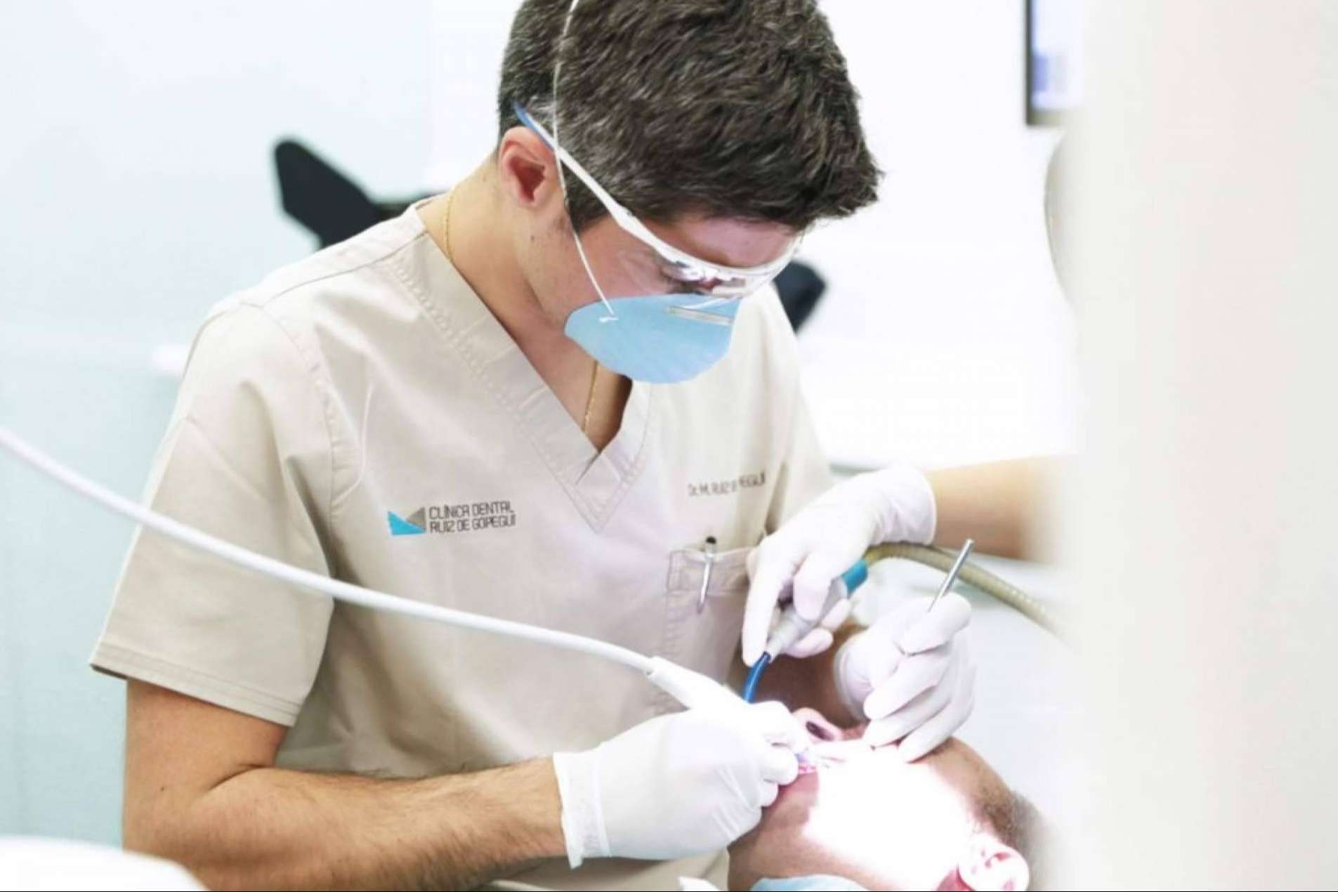 Clínica Dental Ruiz de Gopegui, expertos en el tratamiento de injerto de encías