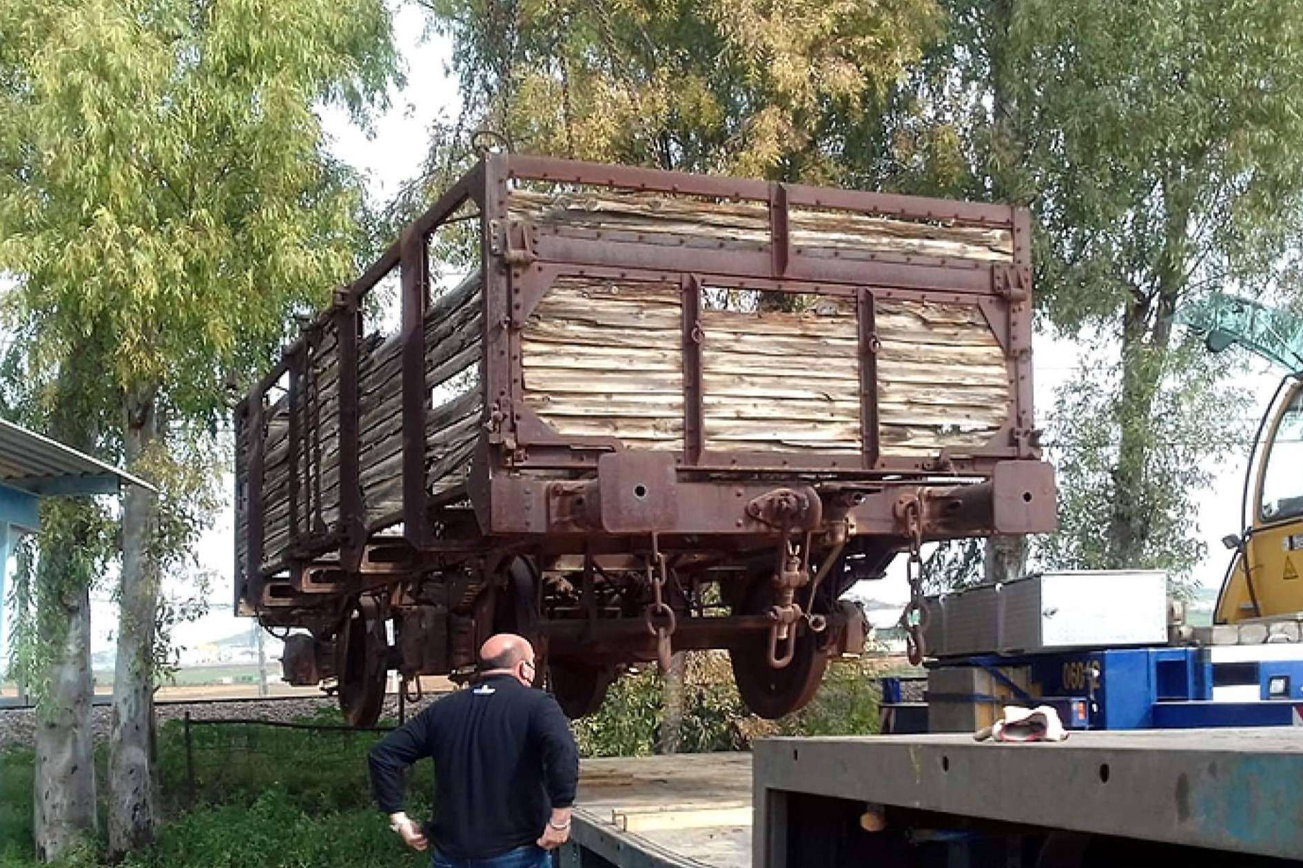 Preservación de un histórico vagón de bordes máximos por la Fundación del Patrimonio Ferroviario