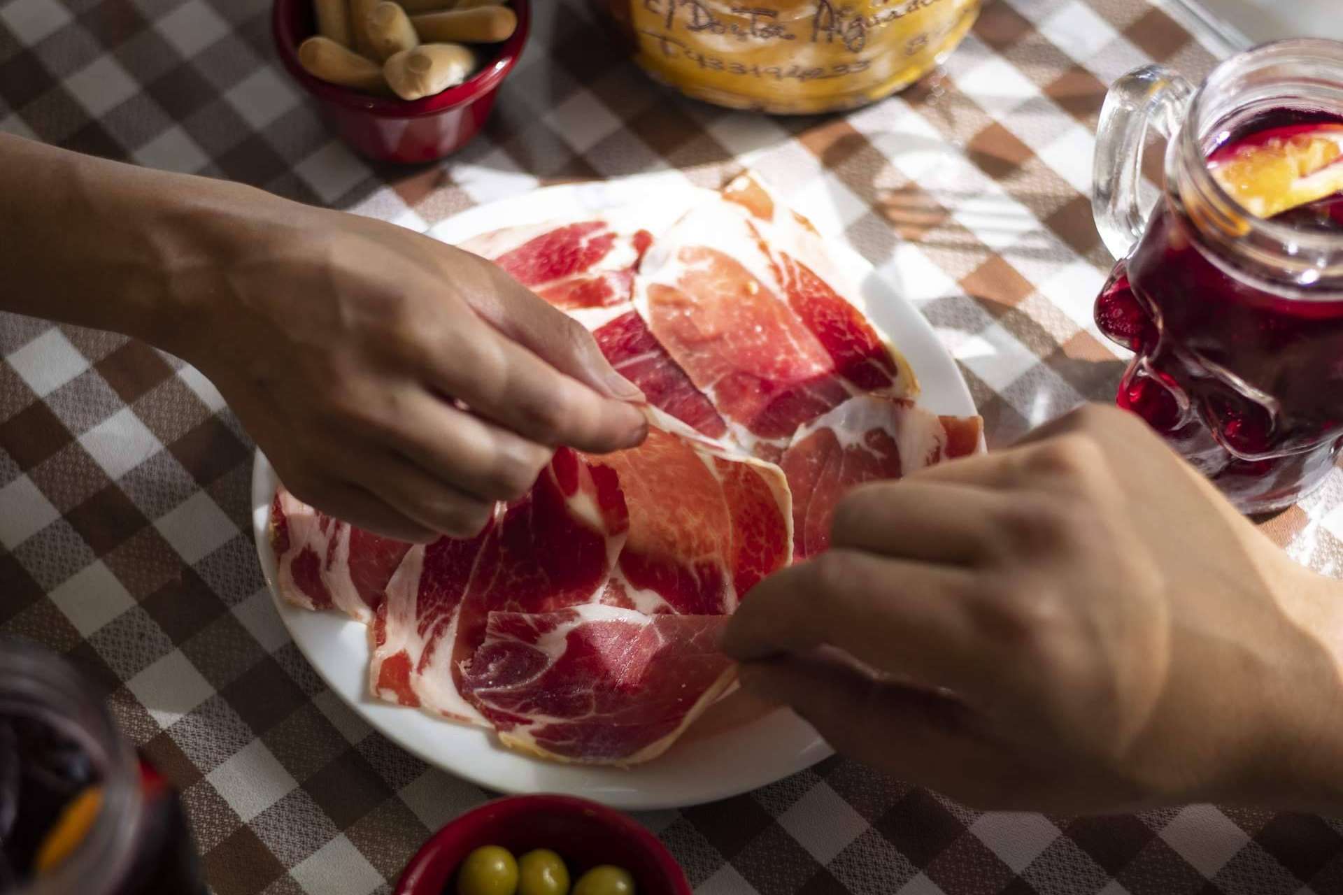 Pasa Tapas, el espacio ideal donde celebrar encuentros estas navidades