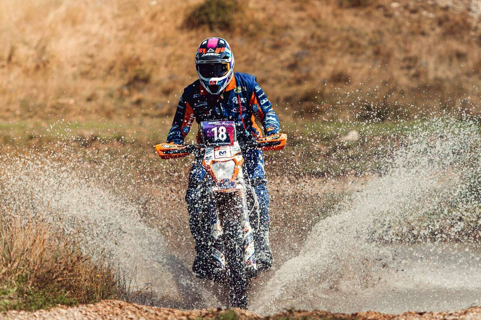 Distintas opciones de pegatinas para moto personalizada con ADHESIVOSEMBARRADOS