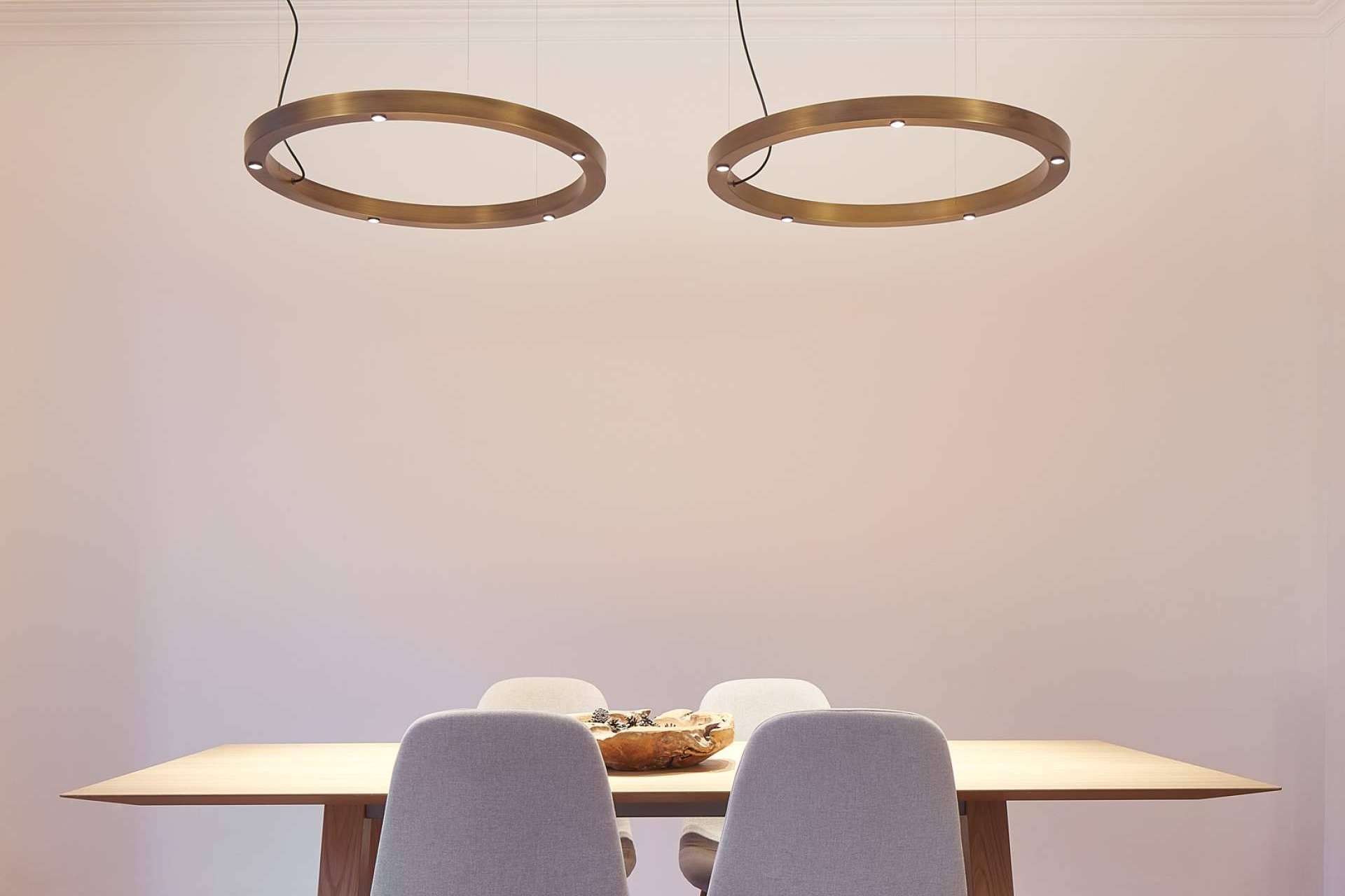 Cómo iluminar una mesa de comedor de la mano de Insolit