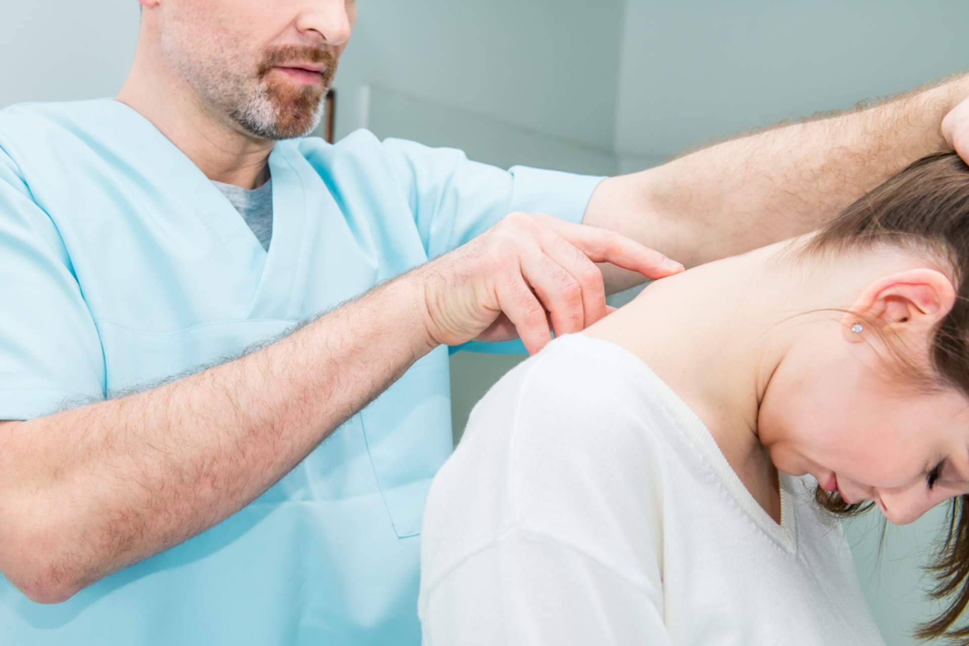 La rizólisis por radiofrecuencia para tratar el dolor lumbar y cervical