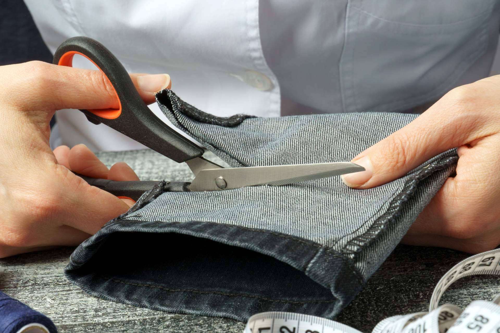 LT Distribuidora crea modelos exclusivos de pantalón de trabajo de hombre para este 2023