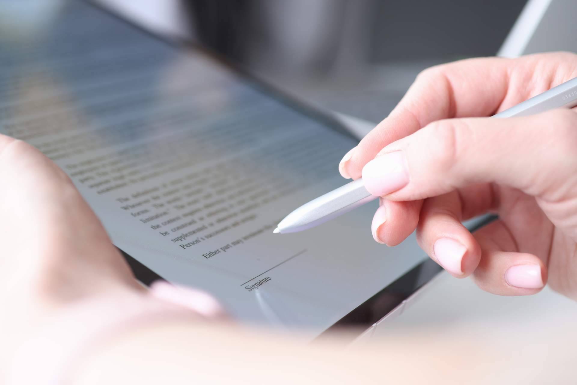 ¿Cómo obtener una firma electrónica con validez jurídica? SIGNply