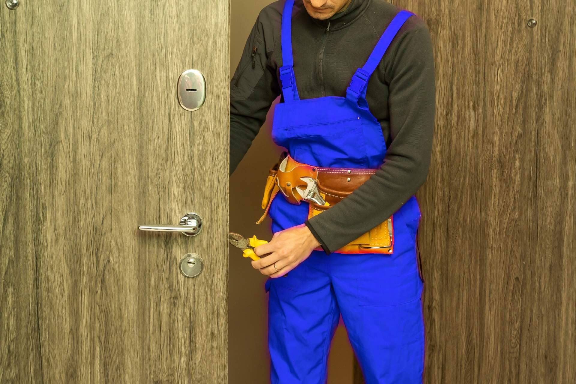 Reparar tu Casa, contar con cerrajeros 24h en Marbella