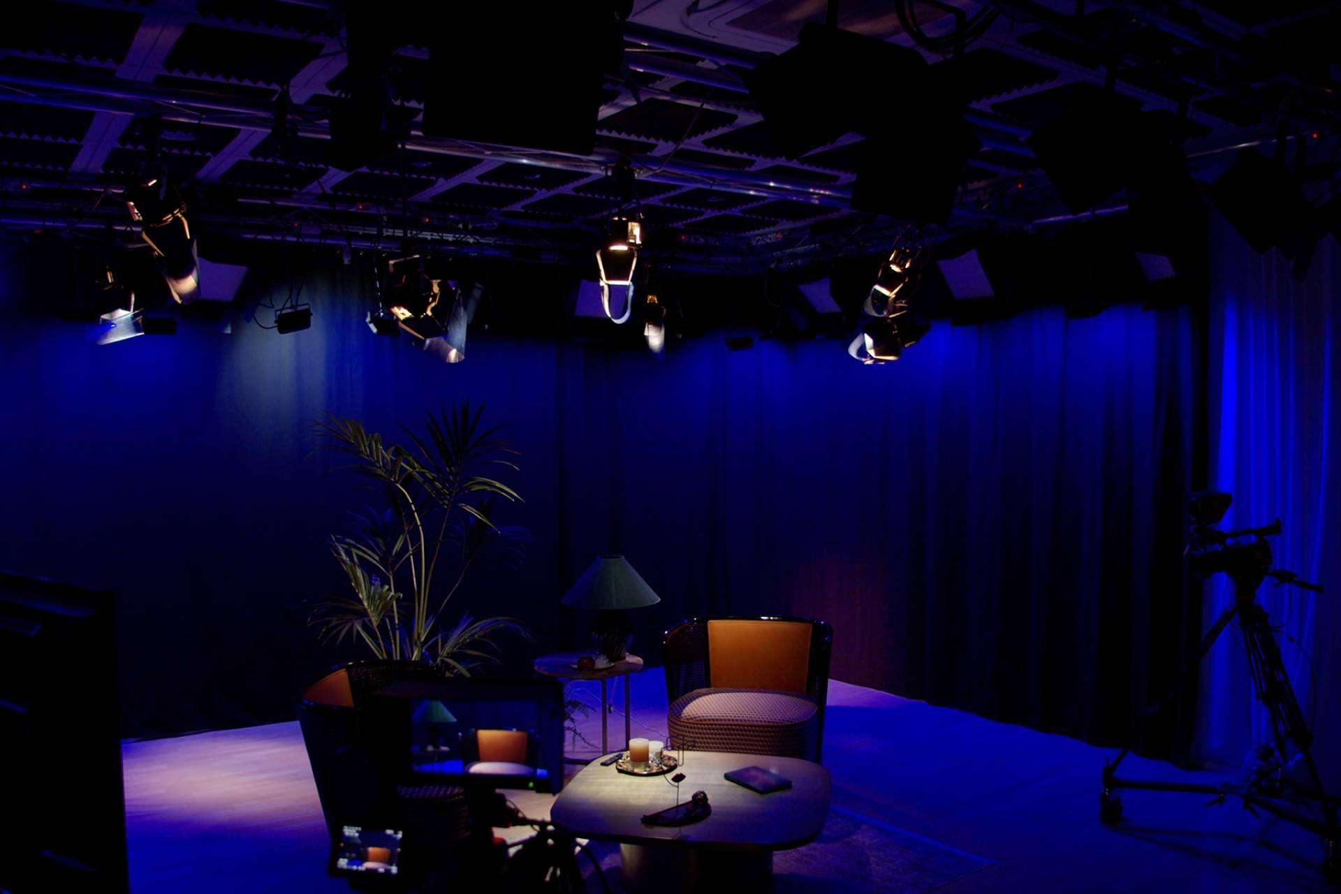 CMP, la destacada productora audiovisual de Excelencia Médica TV inaugura nuevo plató de televisión en Madrid