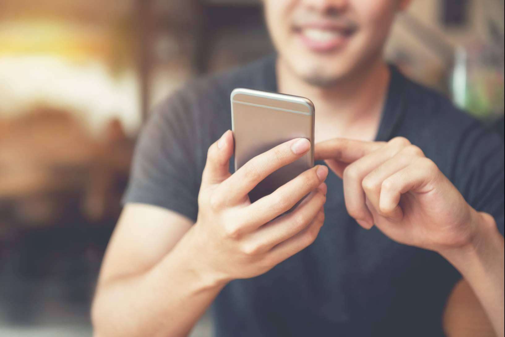 ¿Cuáles son las características y ventajas de una app híbrida?