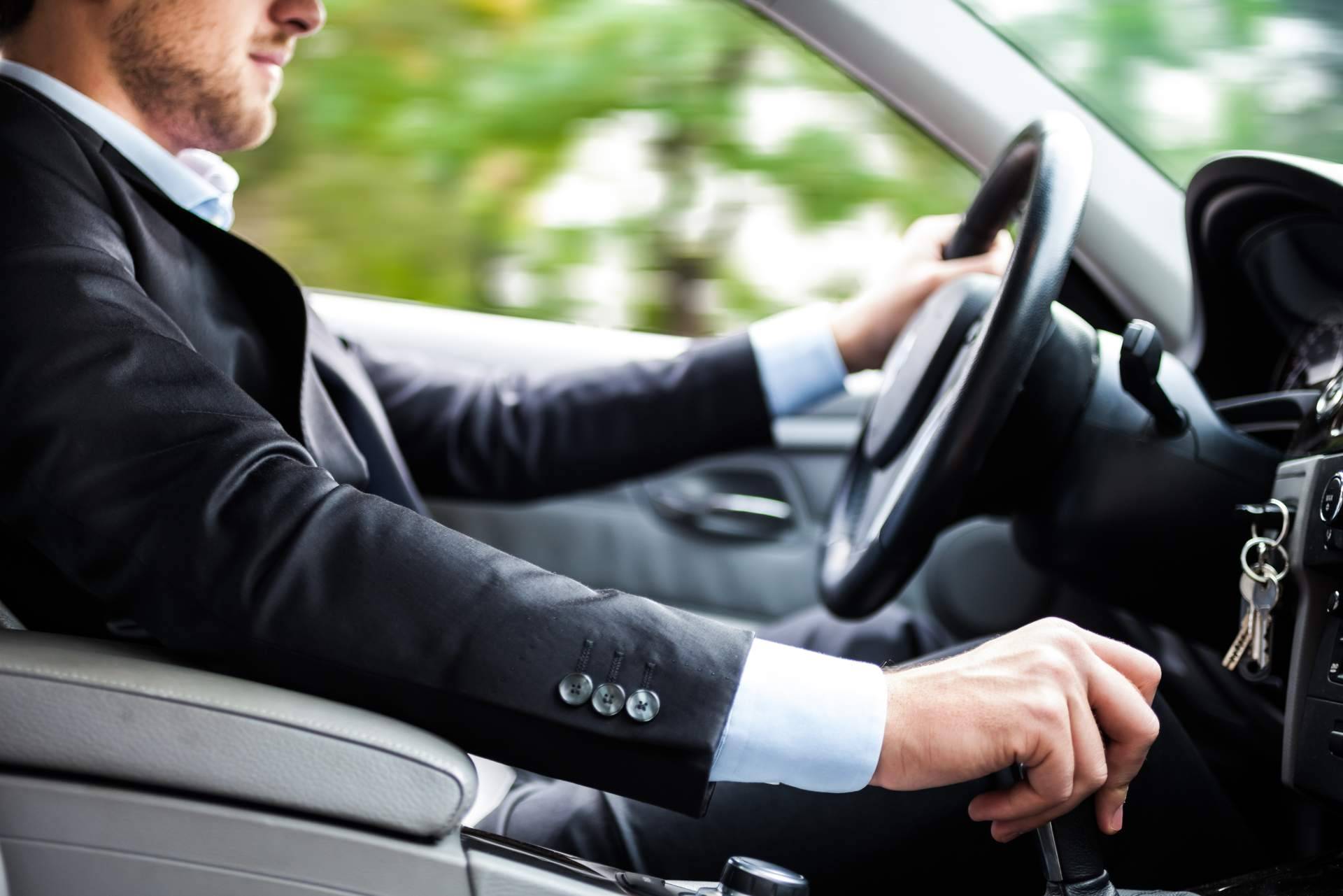 Contratar un coche de renting de alta gama, ¿cuánto cuesta? Con Prisma Renting