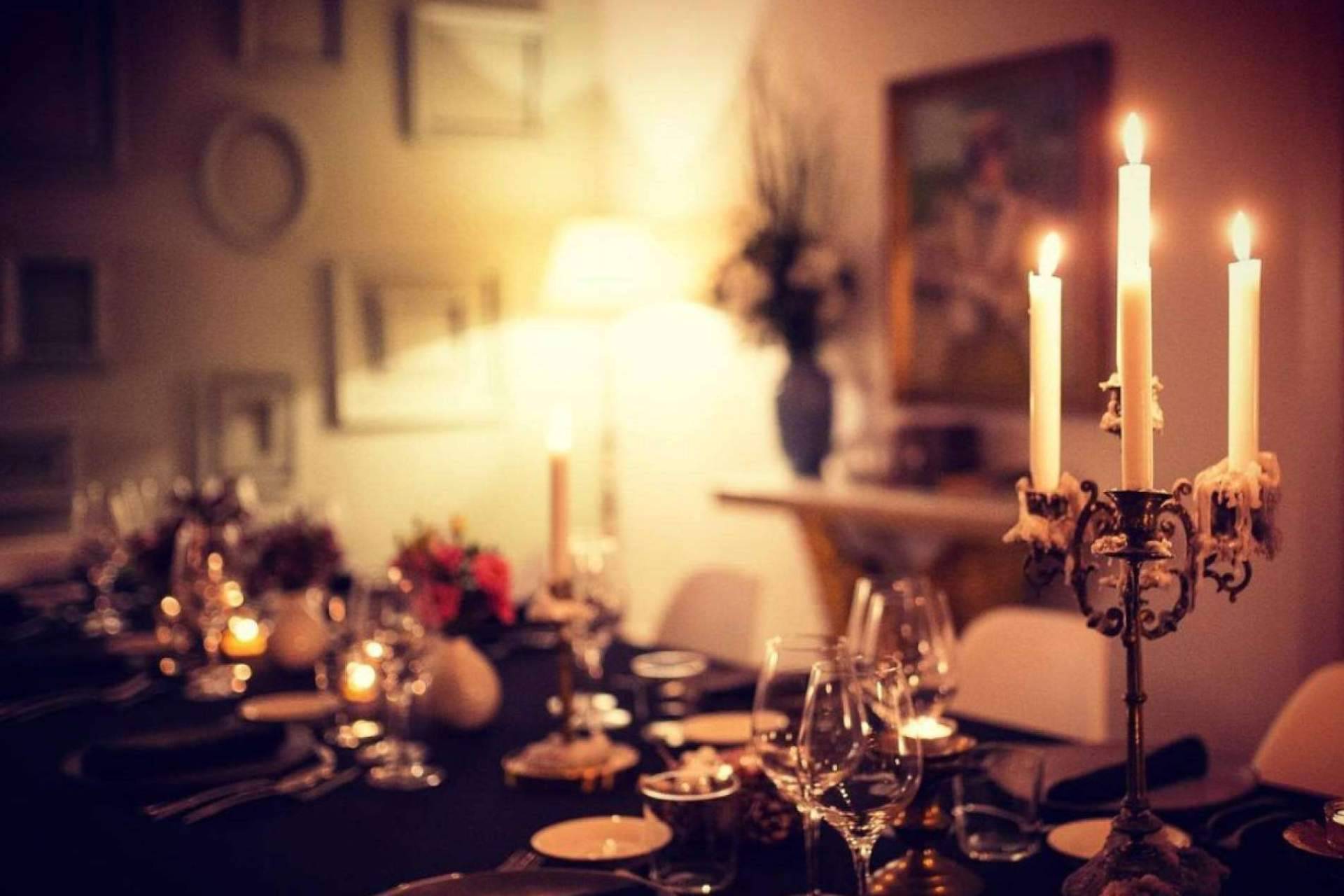 Gastroshows planifica la cena clandestina; el evento donde los comensales no conocen el restaurante en el que comerán
