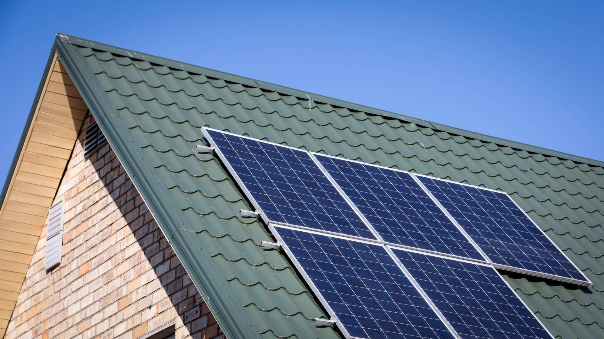 Paneles solares y módulos fotovoltaicos para profesionales, en Solomnia