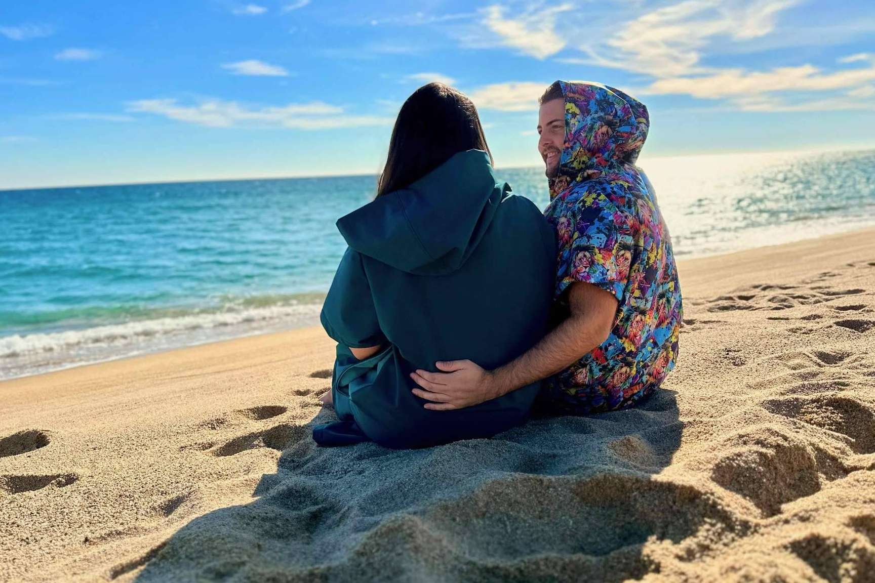 Ponchos de surf personalizados, de la mano de Grupo Rotex