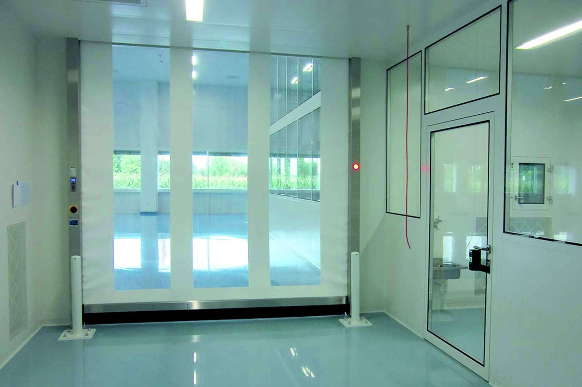 ASSA ABLOY, puertas rápidas para salas limpias