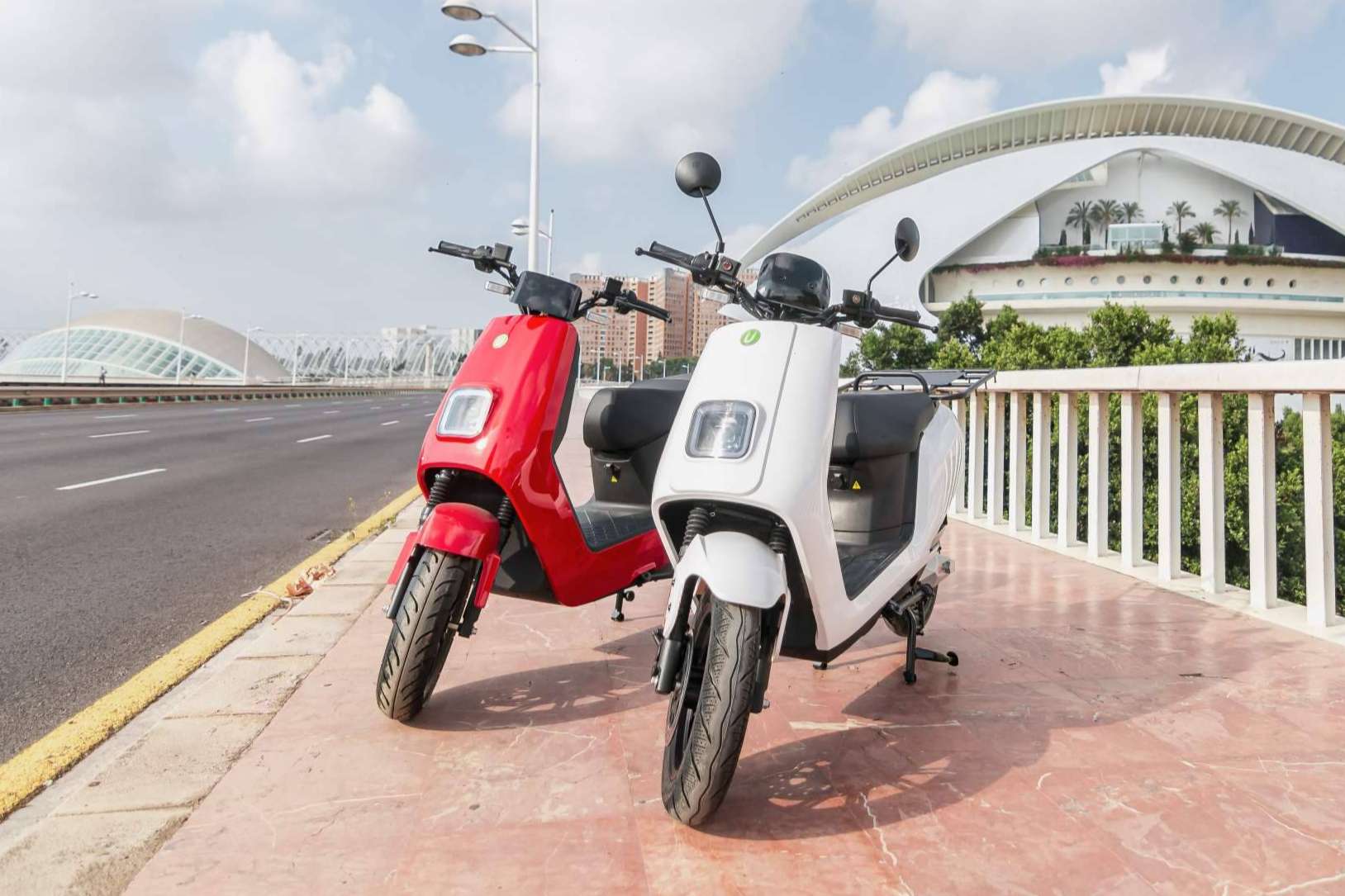 Probar la moto eléctrica de reparto más vendida de España los días 10, 11 y 12 de febrero de la mano de MotoAndalucia Sevilla