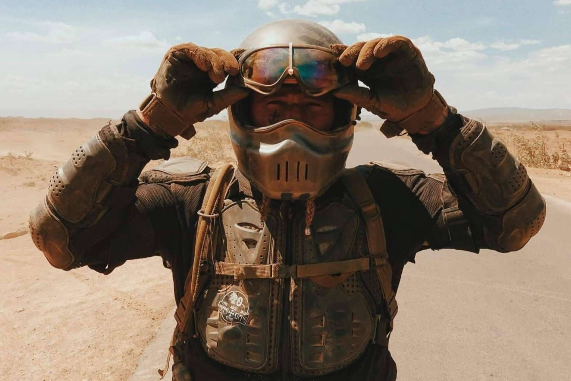 Hacer viajes en moto hacia destinos únicos, con Motorbeach