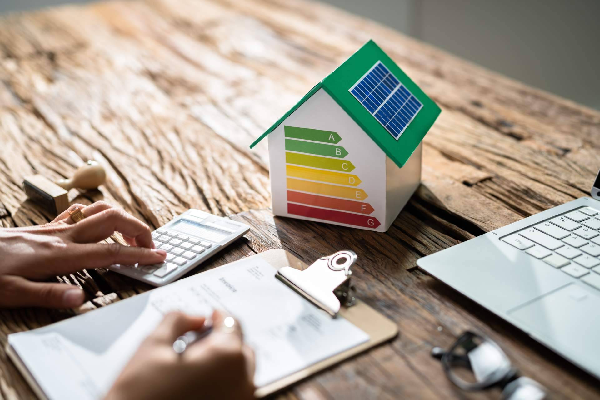 Reducir en gastos energéticos para ahorrar en la factura de la luz, de la mano de Easy Light