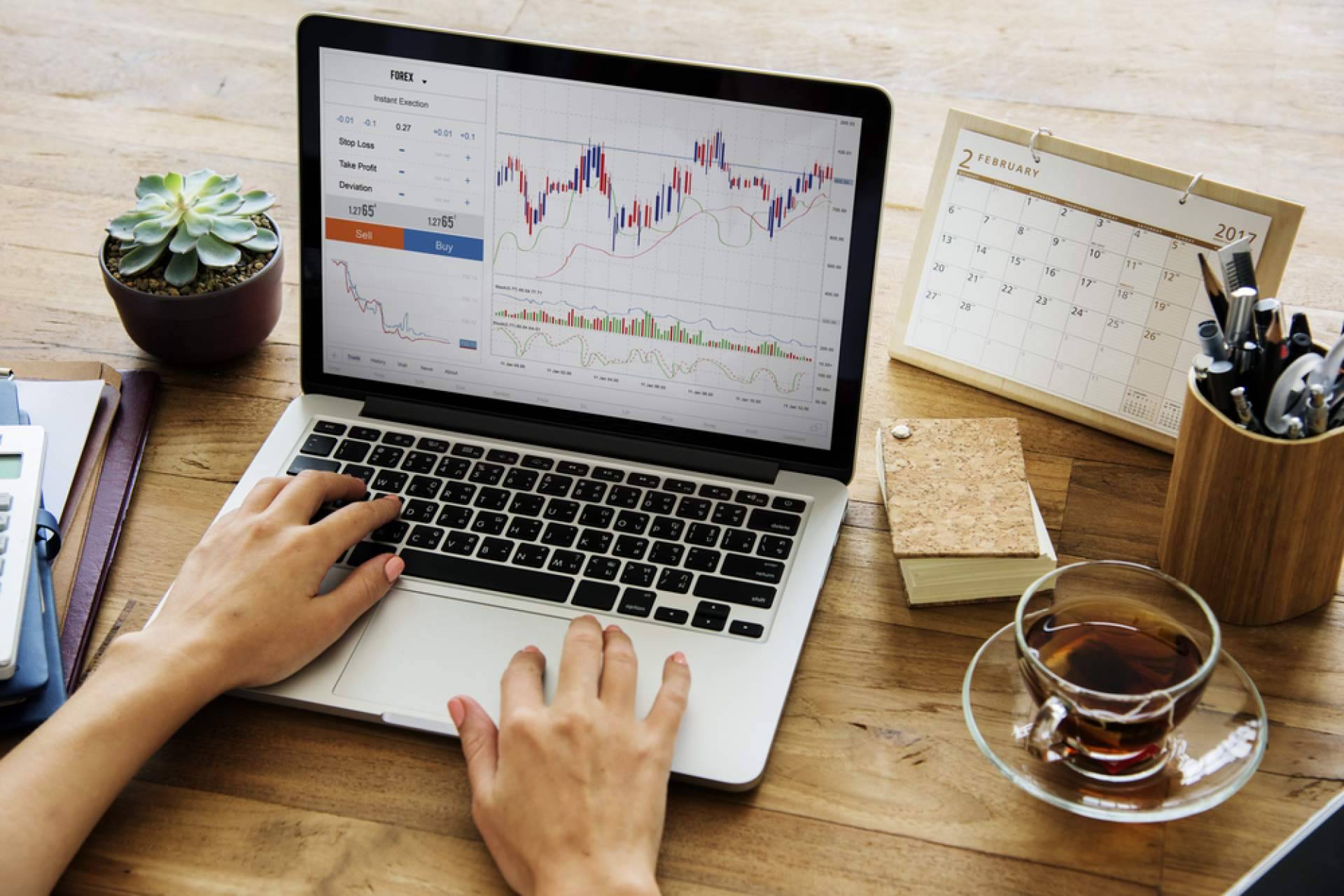 Trading Rentable con Chris señala qué tipos de mercados existen y cuál es su funcionamiento