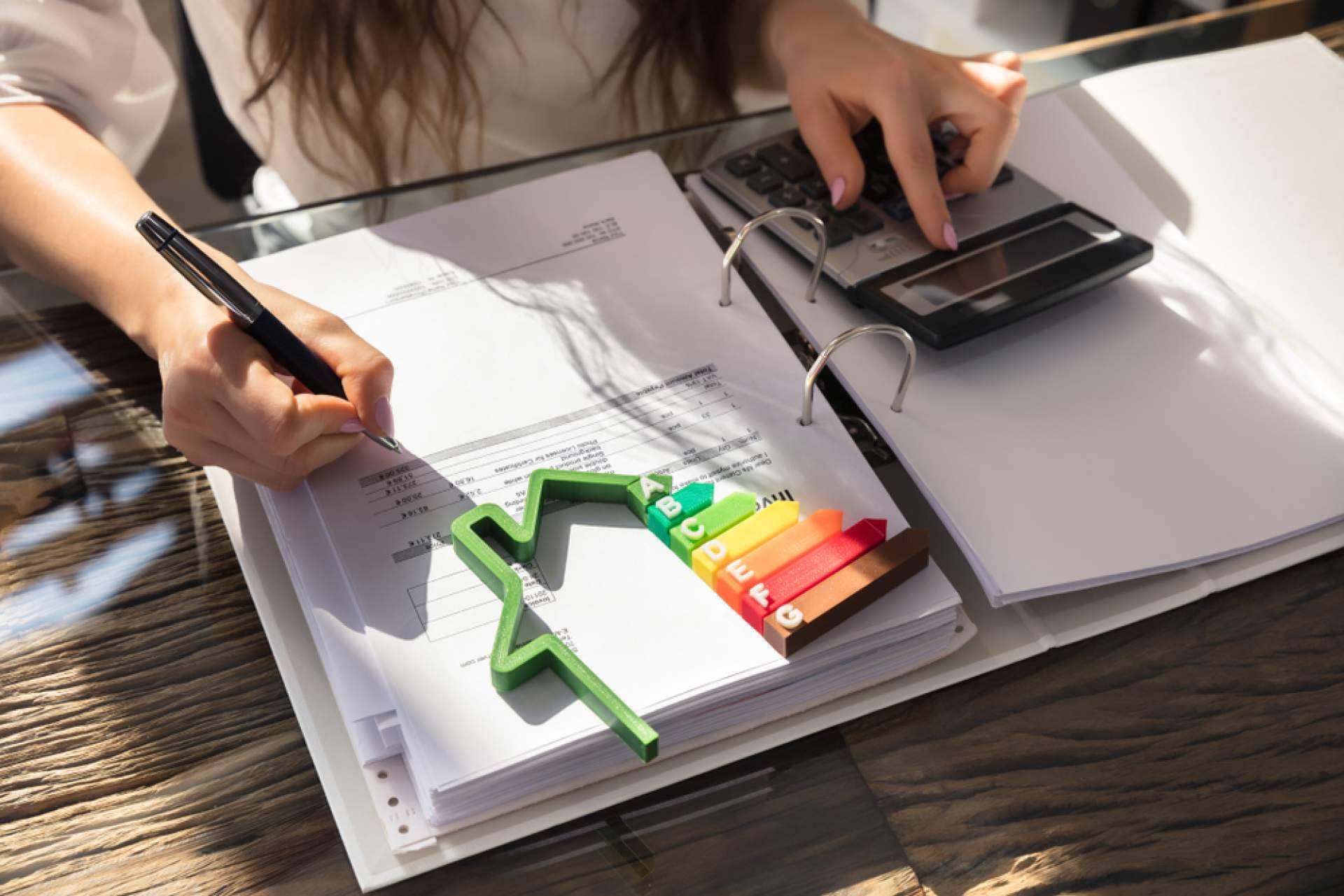 Energybox habla de la importancia de contratar un gestor energético profesional