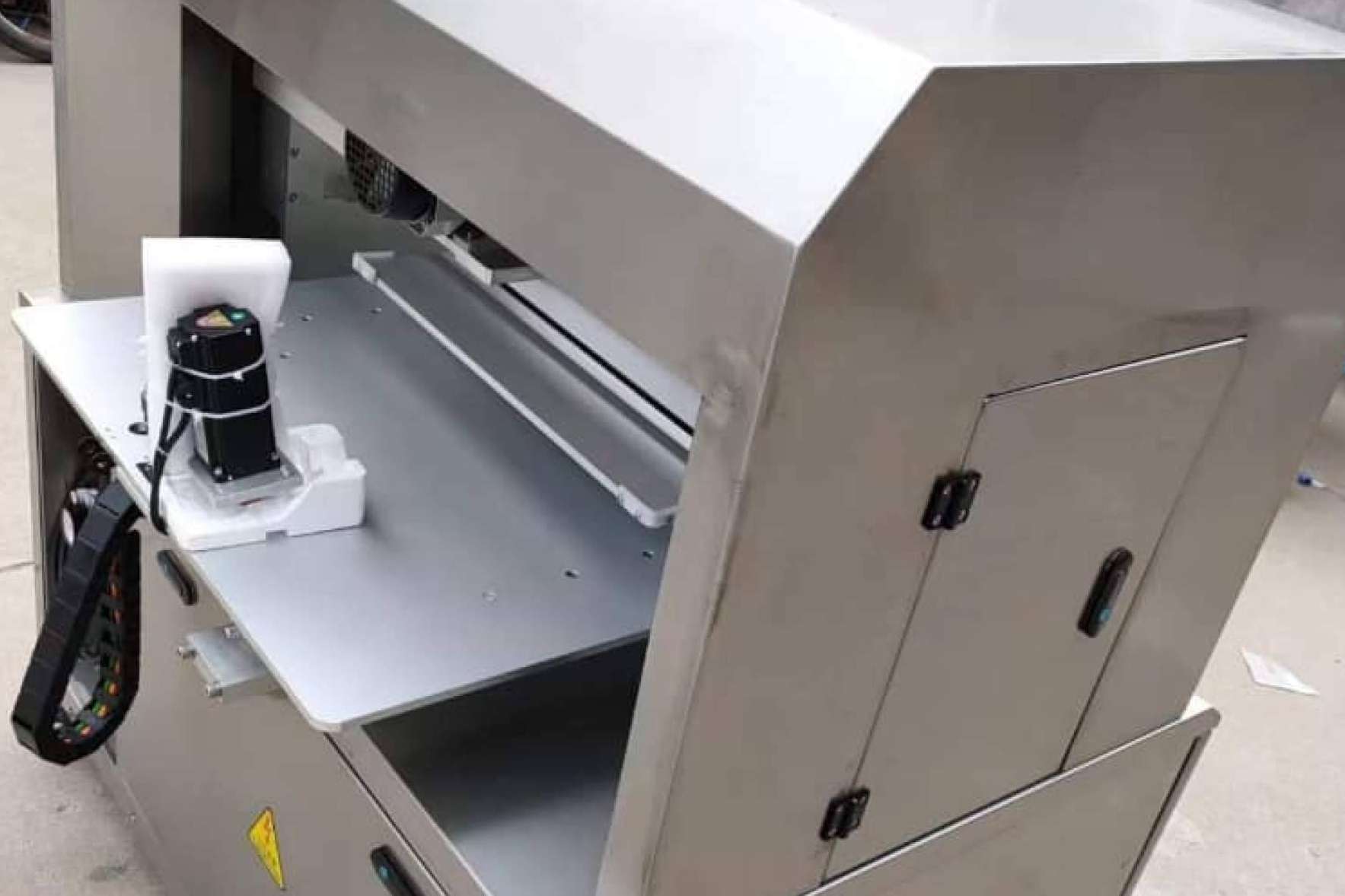Se pone en marcha la máquina cortadora de dulce para clientes en Córdoba