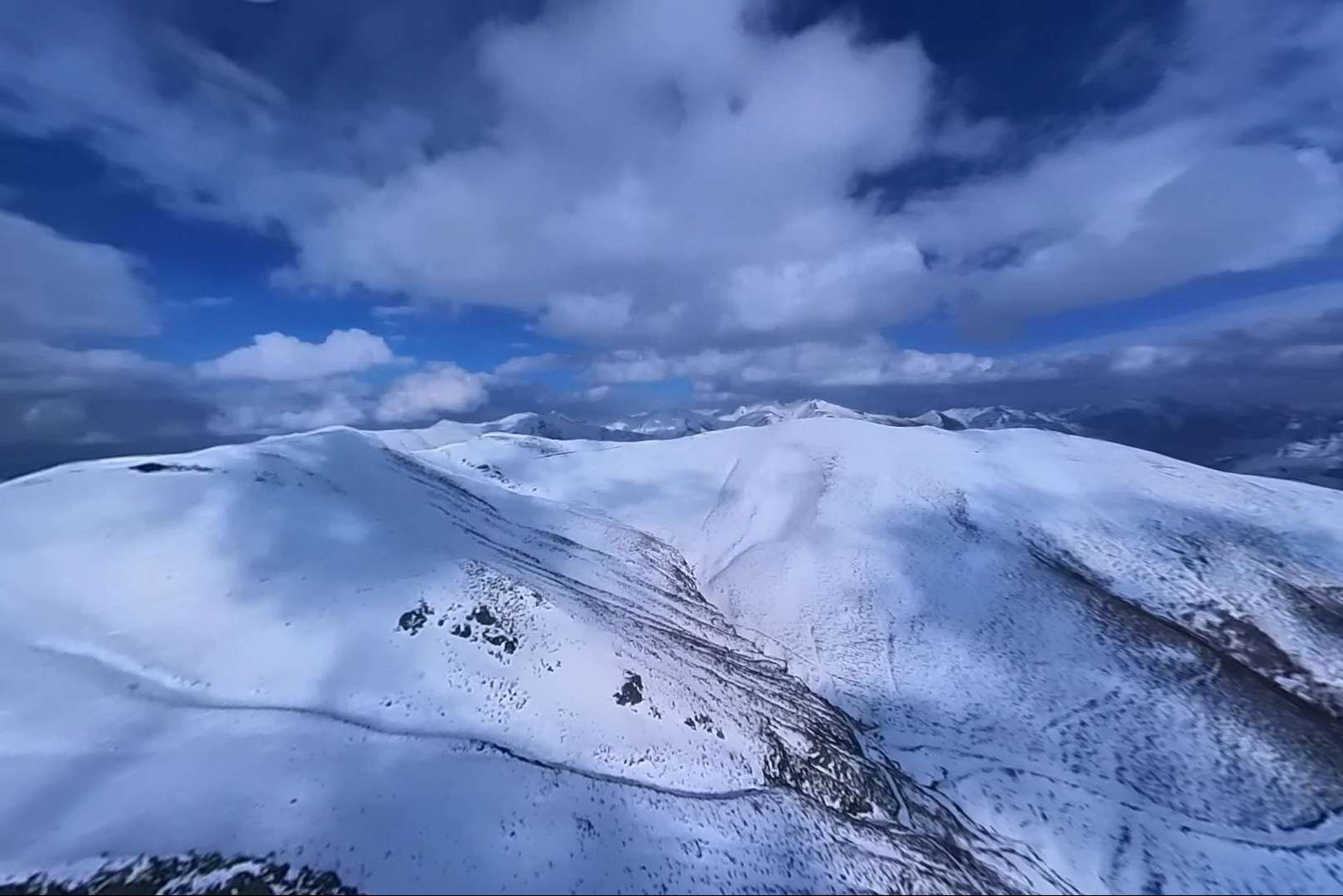 ¿Cómo encontrar una escuela de vuelo de ultraligero situada en Asturias? Asturfly