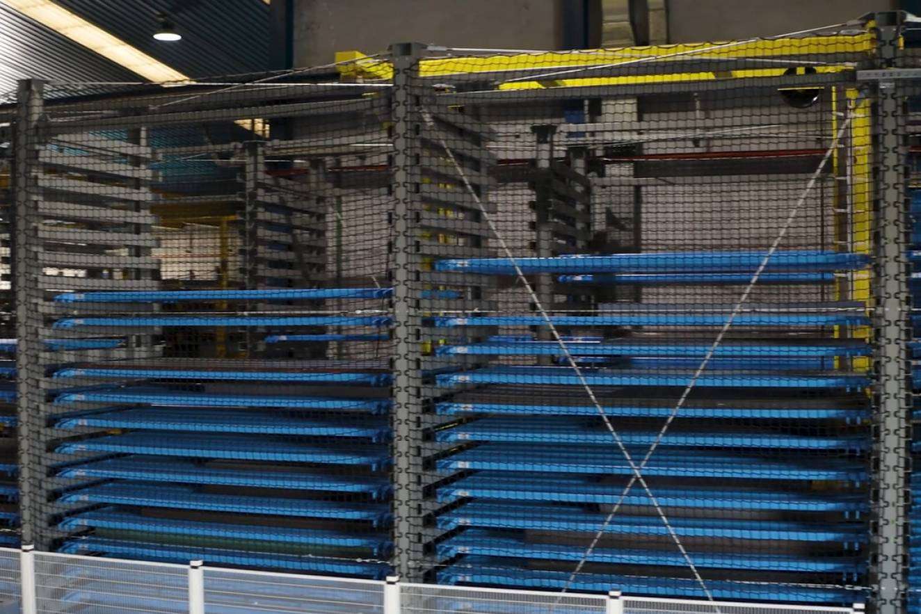 Tubos Paris habla de su nuevo robot logístico para aumentar la variedad de productos y la capacidad de almacenaje