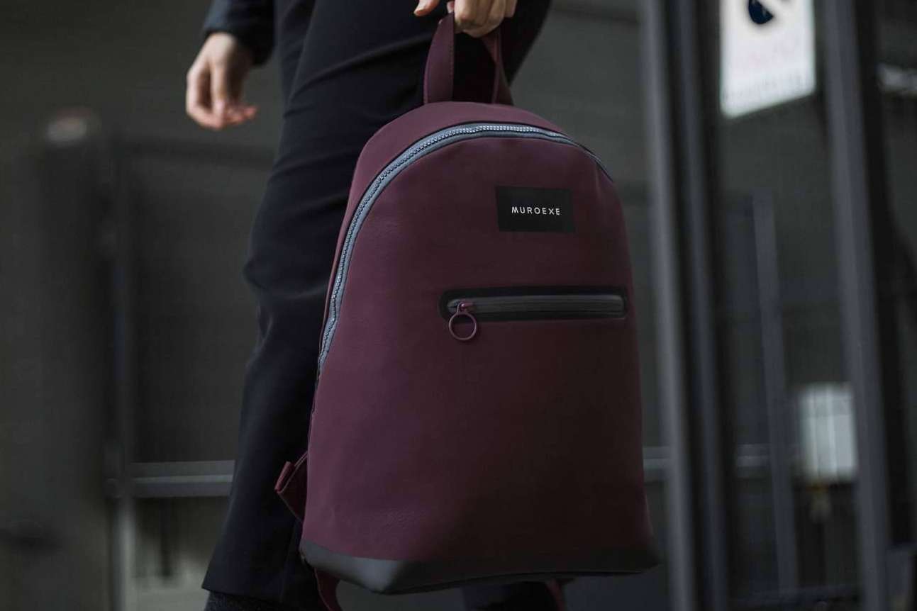 Accesorios veganos en la nueva línea de Muroexe, la cual incluye una amplia variedad de mochilas y bolsos